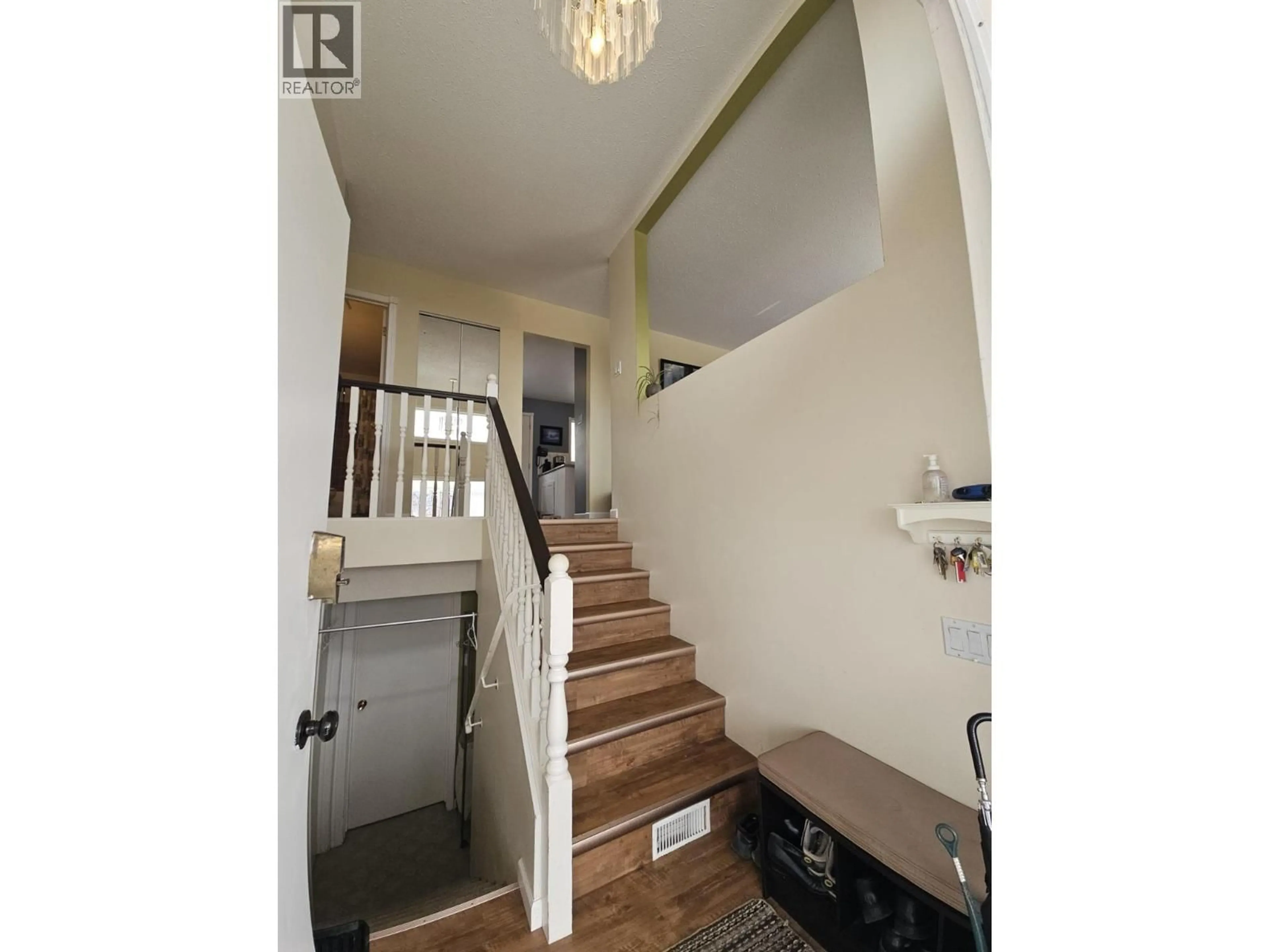 Stairs for 5334 KURJATA DRIVE, Chetwynd British Columbia V0C1J0