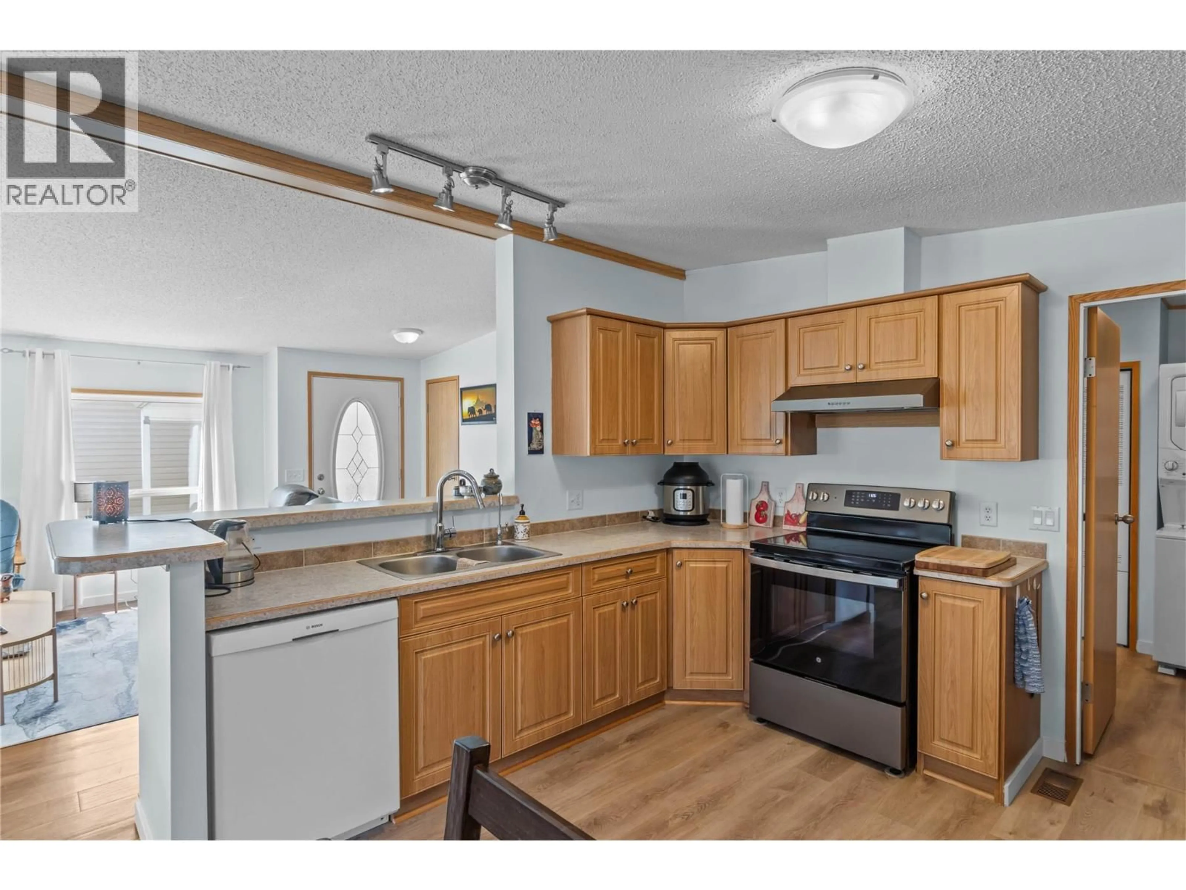 Standard kitchen, unknown for 2 - 1885 TAPPEN NOTCH HILL ROAD, Tappen British Columbia V0E2X3