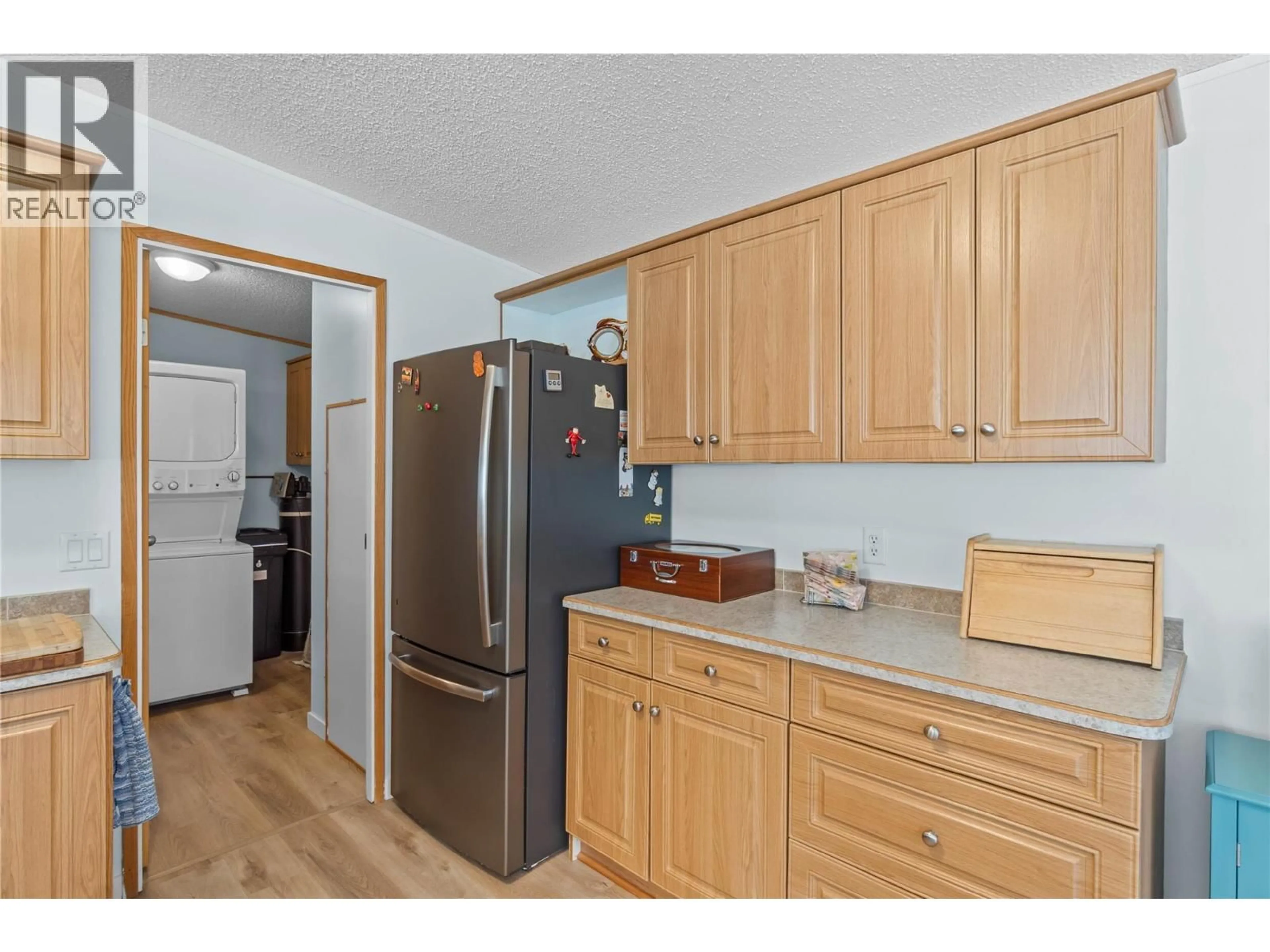Standard kitchen, wood/laminate floor for 2 - 1885 TAPPEN NOTCH HILL ROAD, Tappen British Columbia V0E2X3