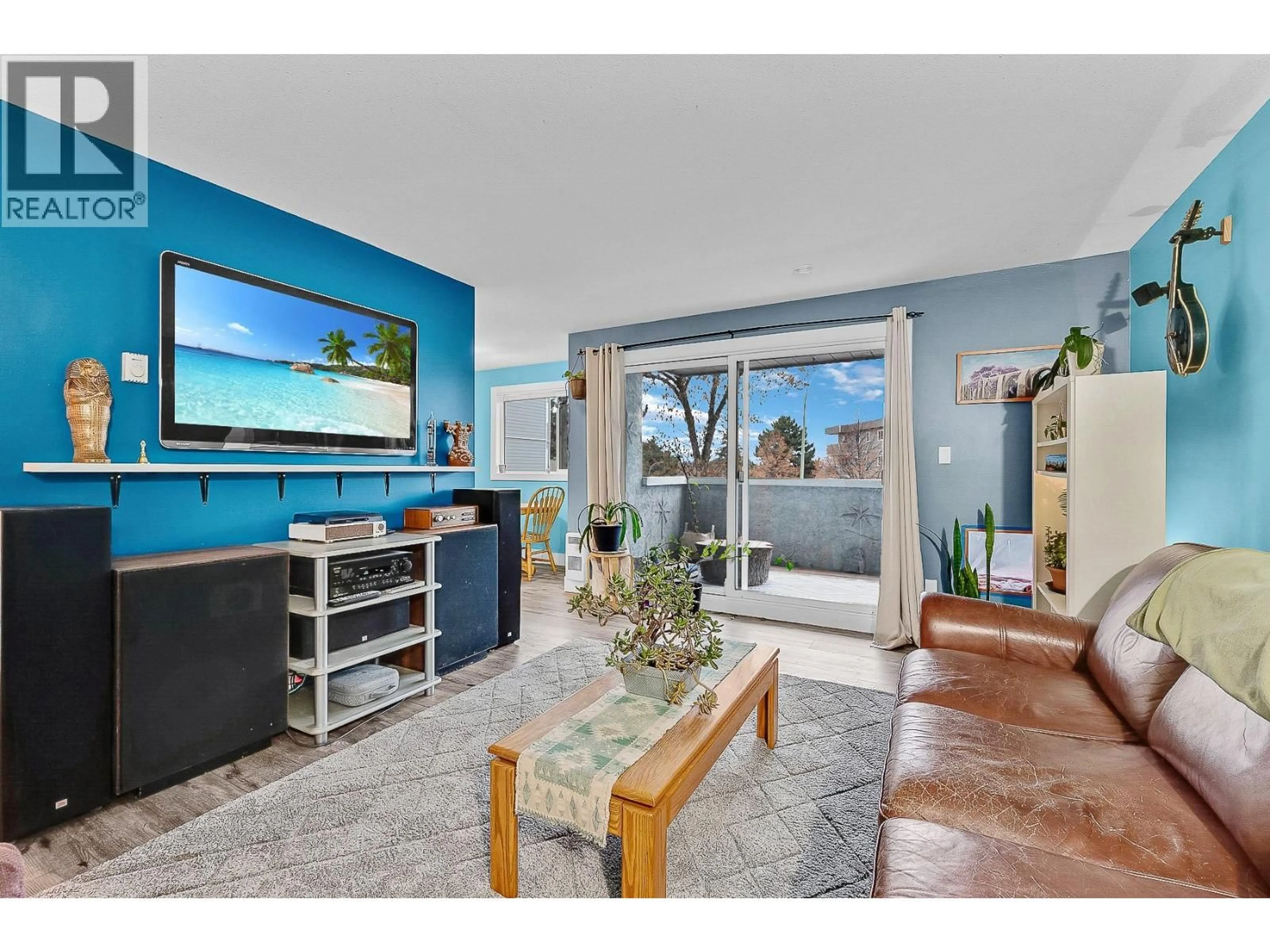 Living room with furniture, unknown for 142 - 715 LEATHEAD ROAD, Kelowna British Columbia V1X5W3