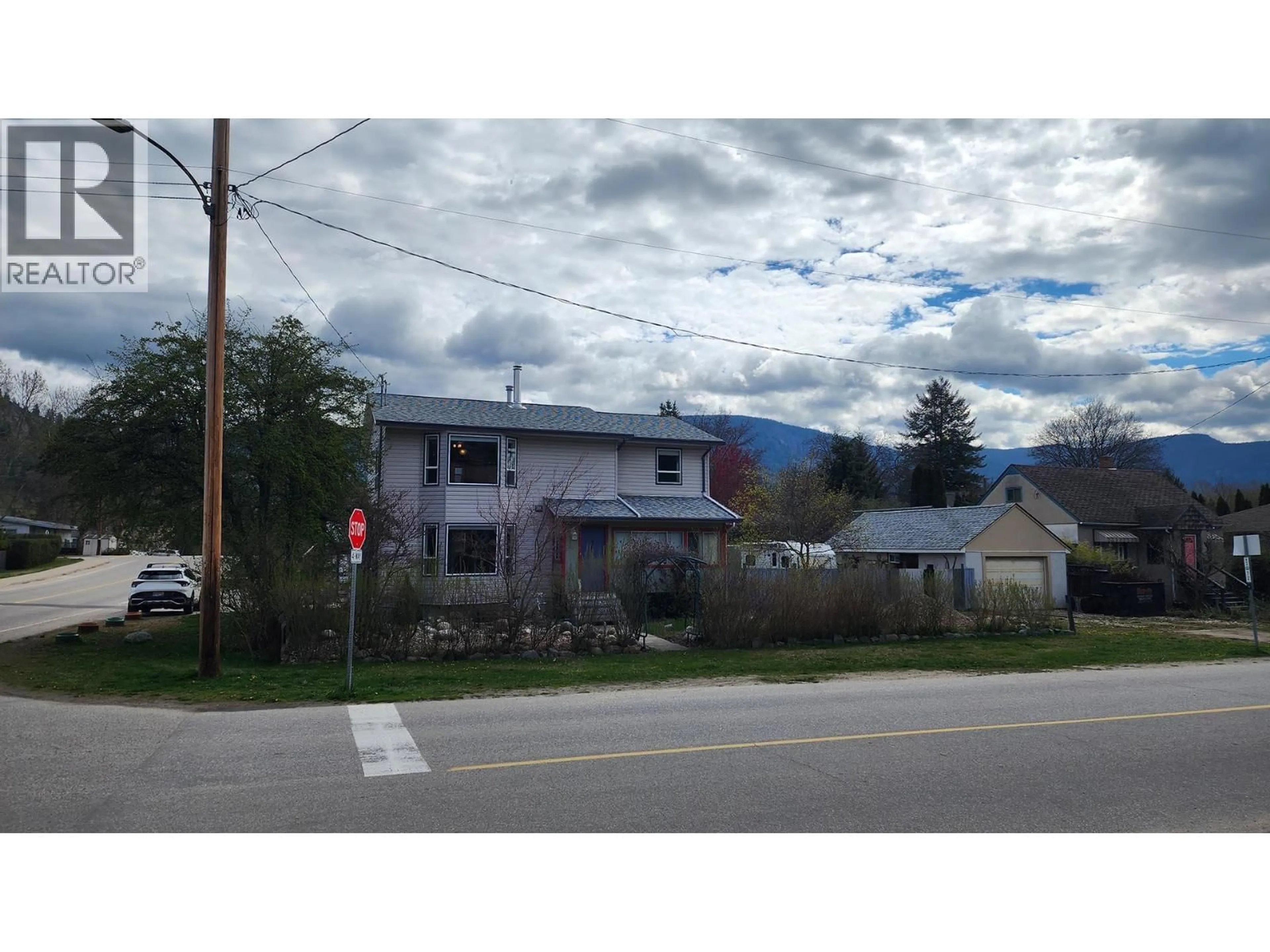 Blurry image for 501 5TH AVENUE, Castlegar British Columbia V1N1W1