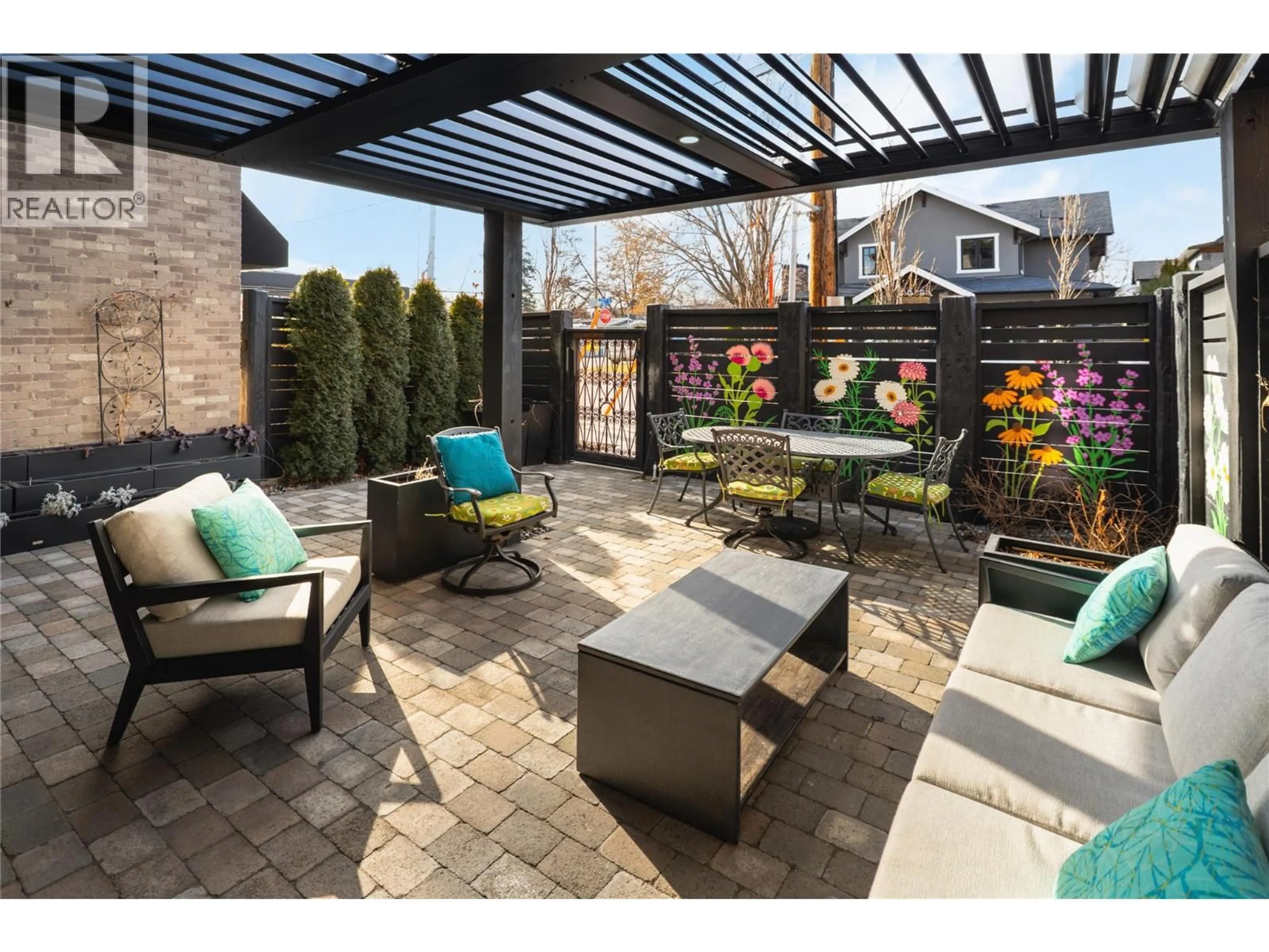Patio, street for 2691 GORE STREET, Kelowna British Columbia V1Y5A5