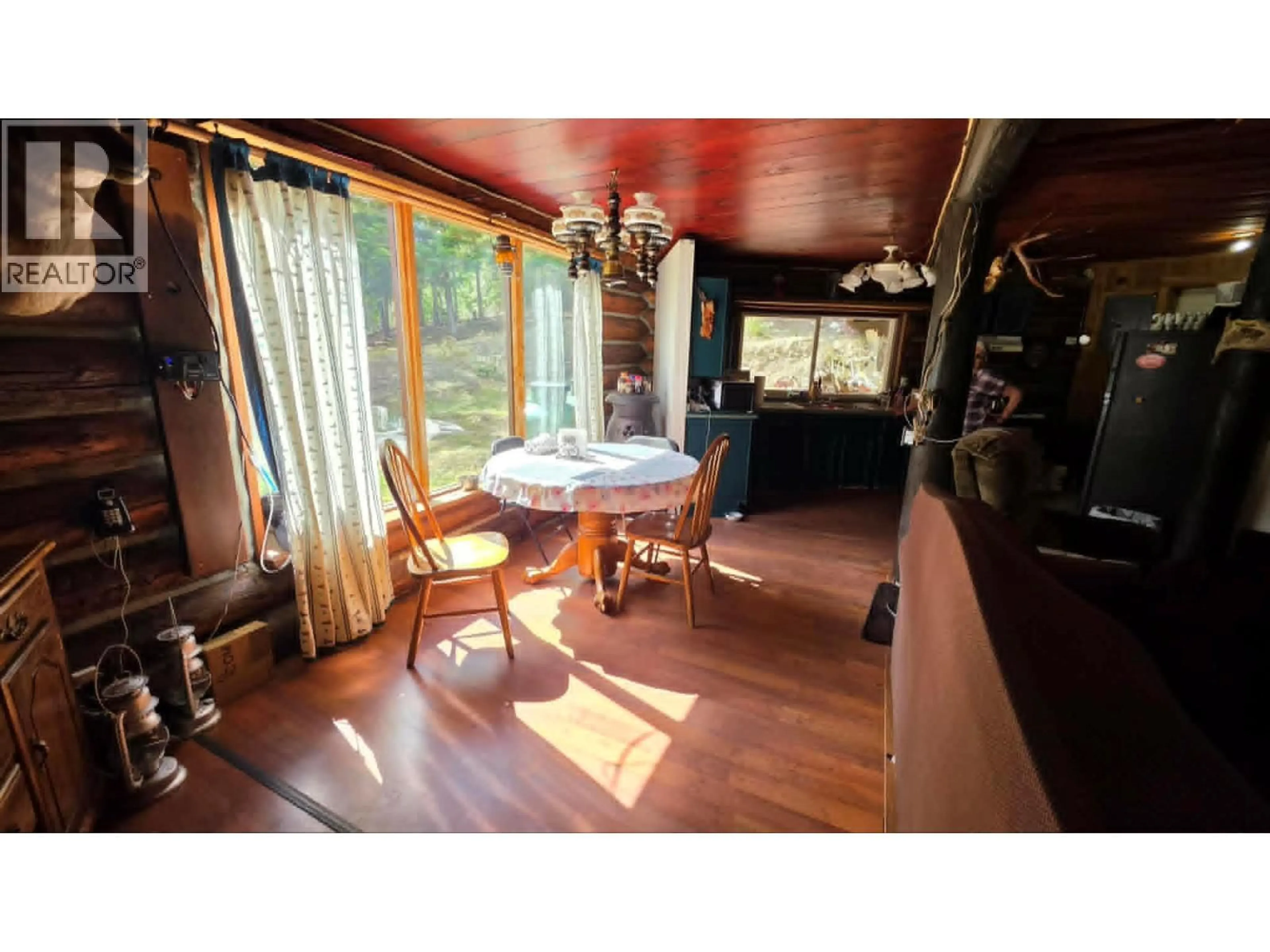 Dining room, wood/laminate floor for 829 BOBBIE BURNS ROAD, Lumby British Columbia V0E2G4