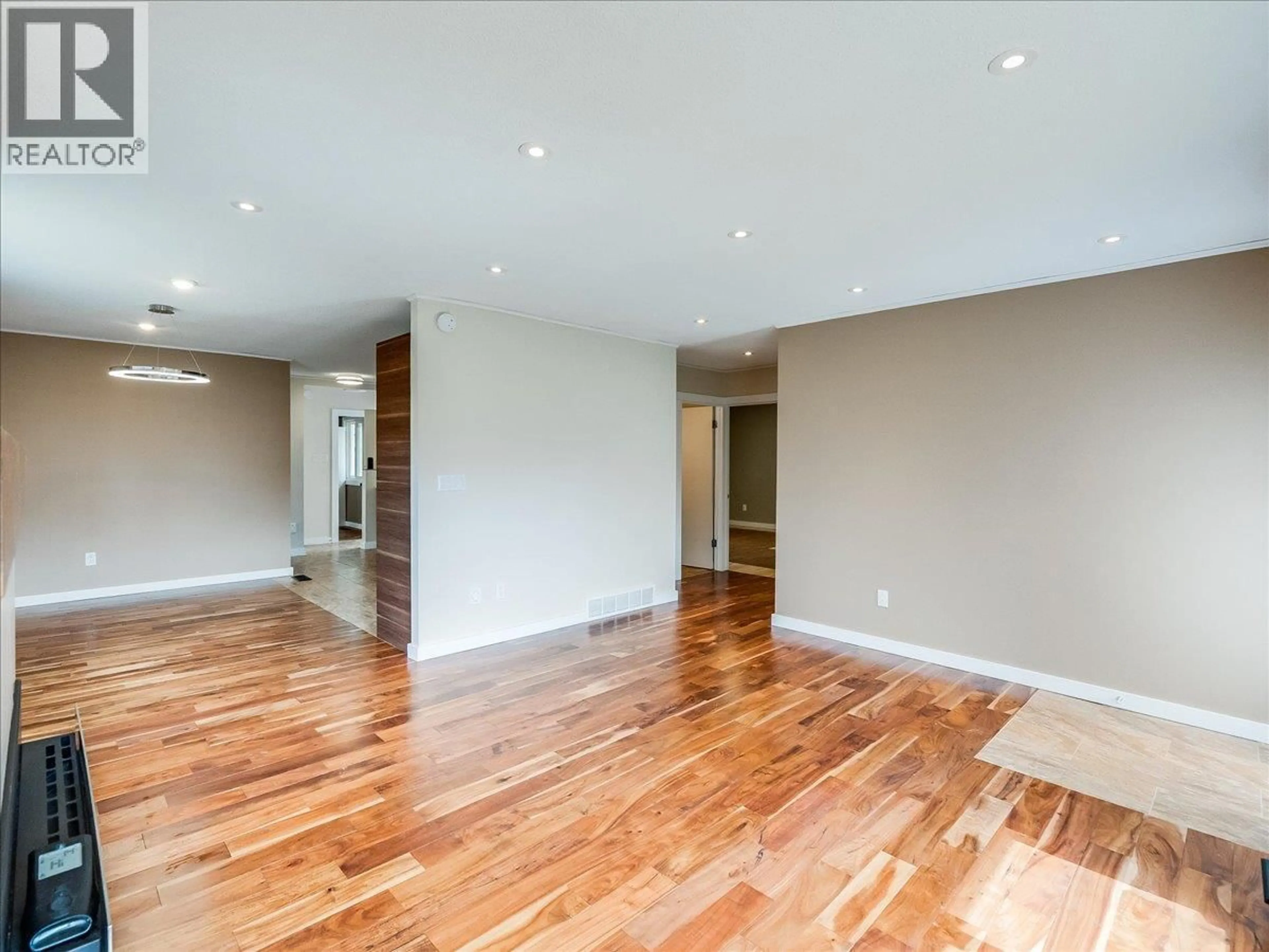 Unknown for 1181 MARIANNA CRESCENT, Trail British Columbia V1R1C9