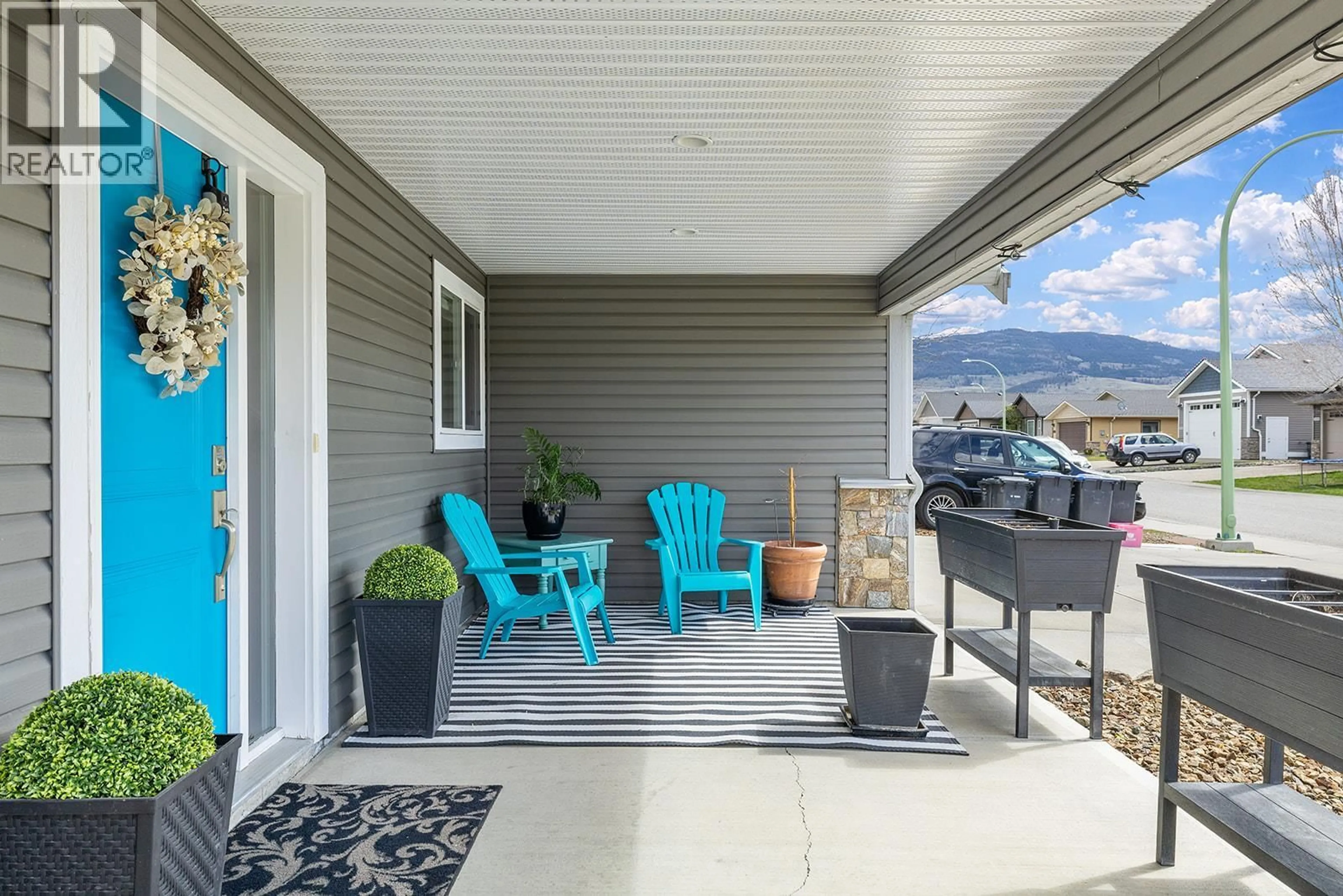 Patio, water/lake/river/ocean view for 3166 SHETLAND ROAD, Kelowna British Columbia V1V3B1