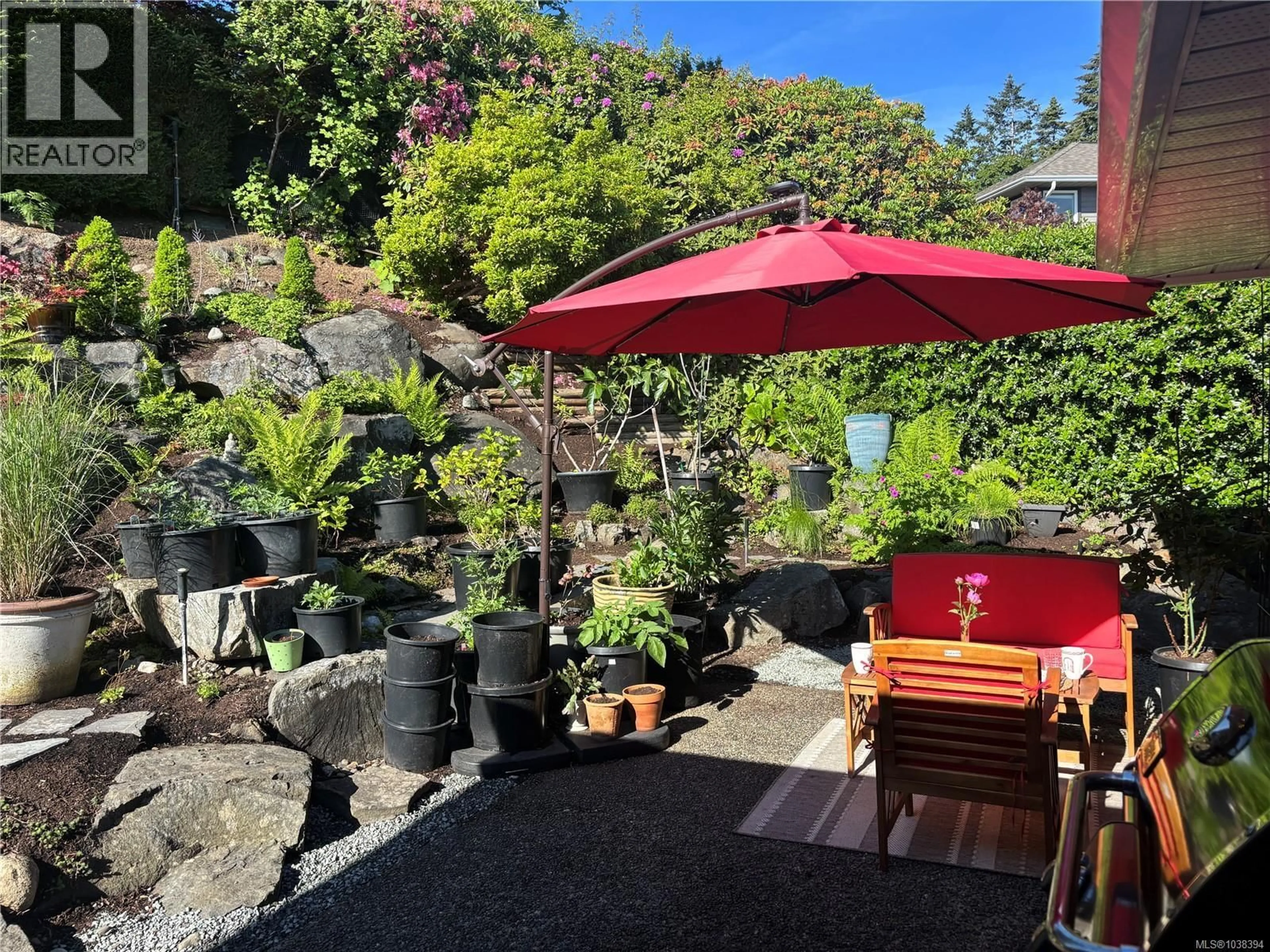 Patio, water/lake/river/ocean view for 556 MARINE VIEW, Cobble Hill British Columbia V0R1L1