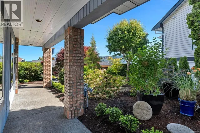 556 MARINE VIEW, Cobble Hill 5