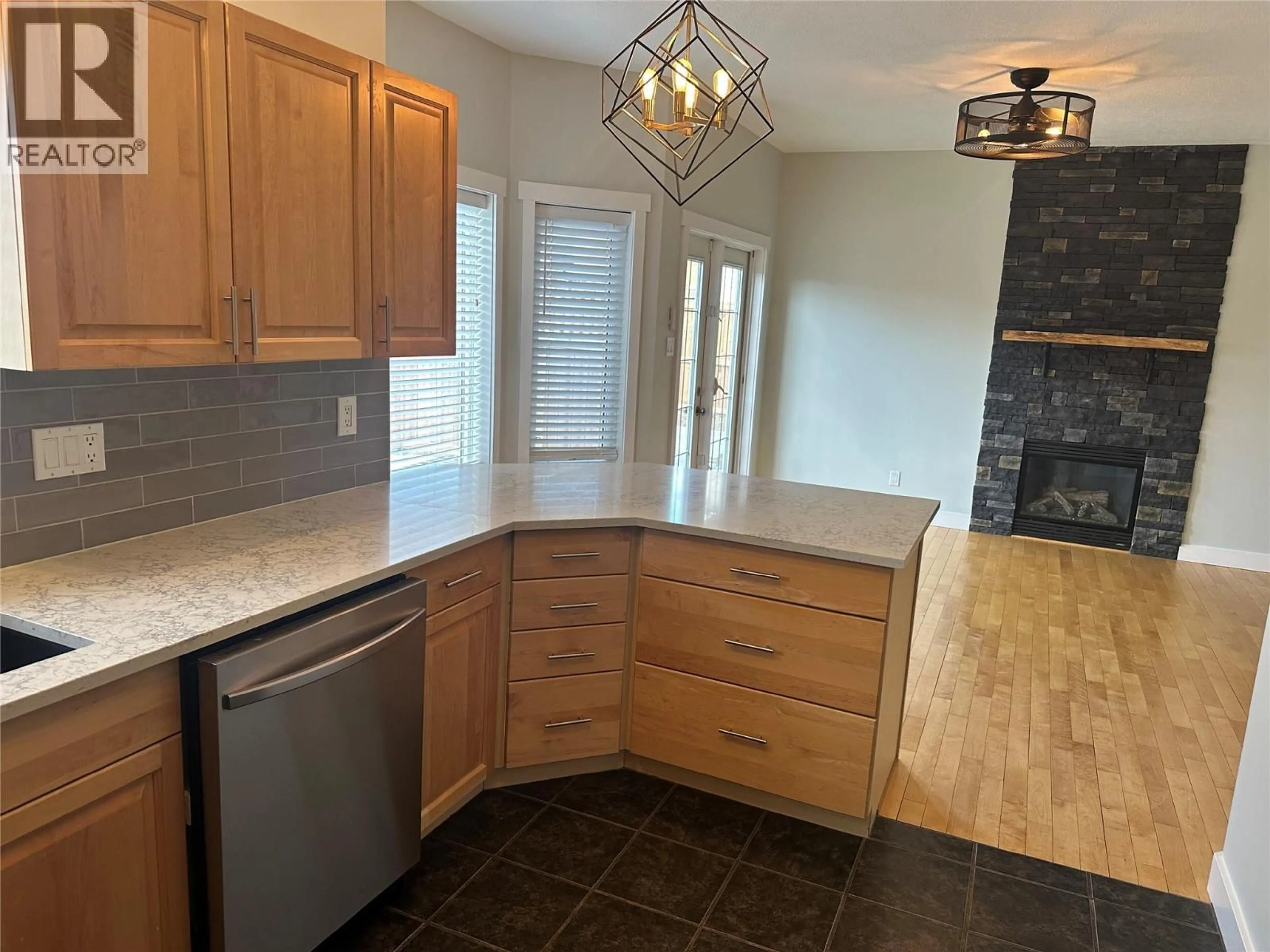 Open concept kitchen, unknown for 1908 89 AVENUE, Dawson Creek British Columbia V1G0A1