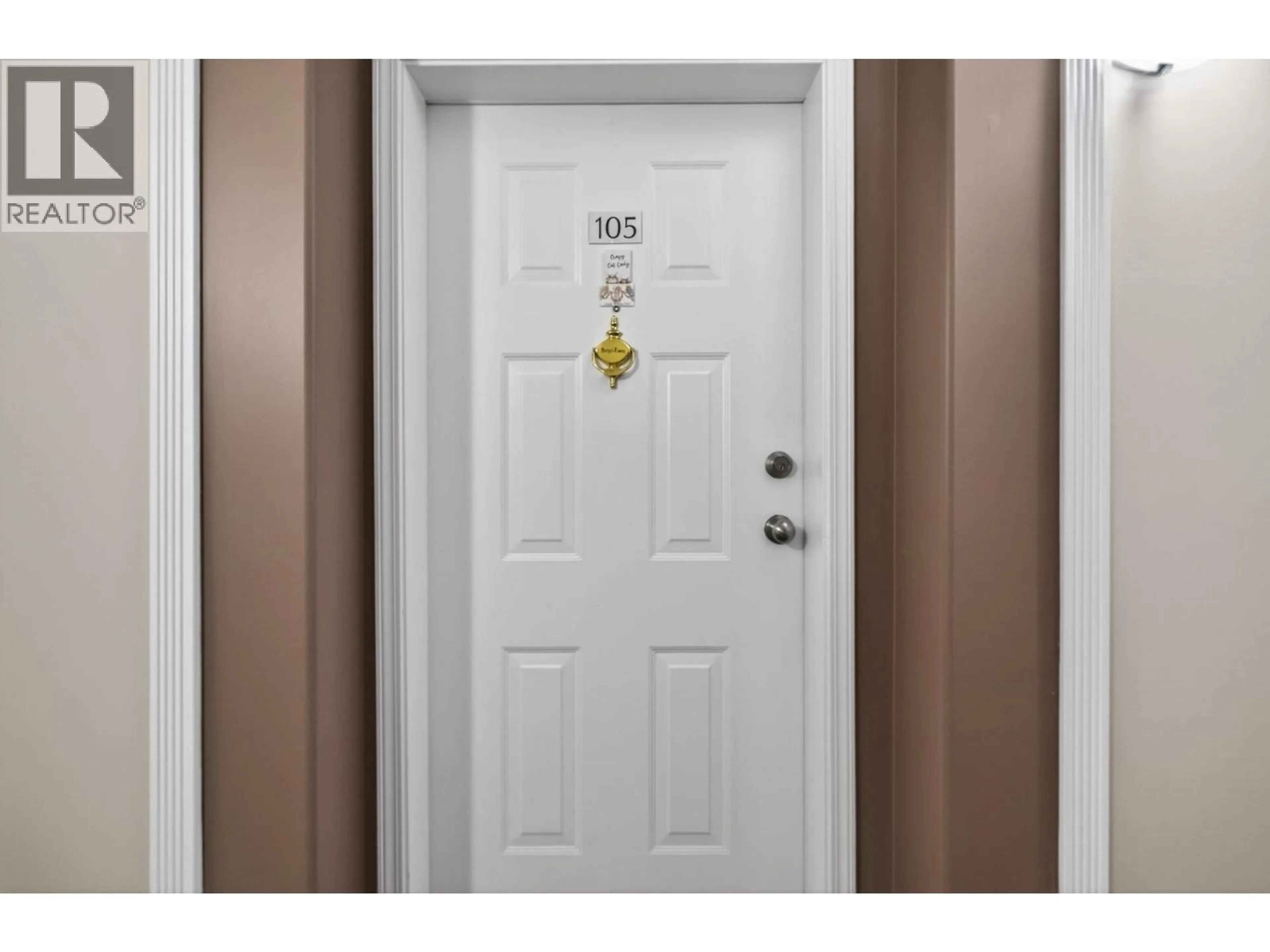 Indoor entryway for 105 - 2300 BENVOULIN ROAD, Kelowna British Columbia V1W2C6