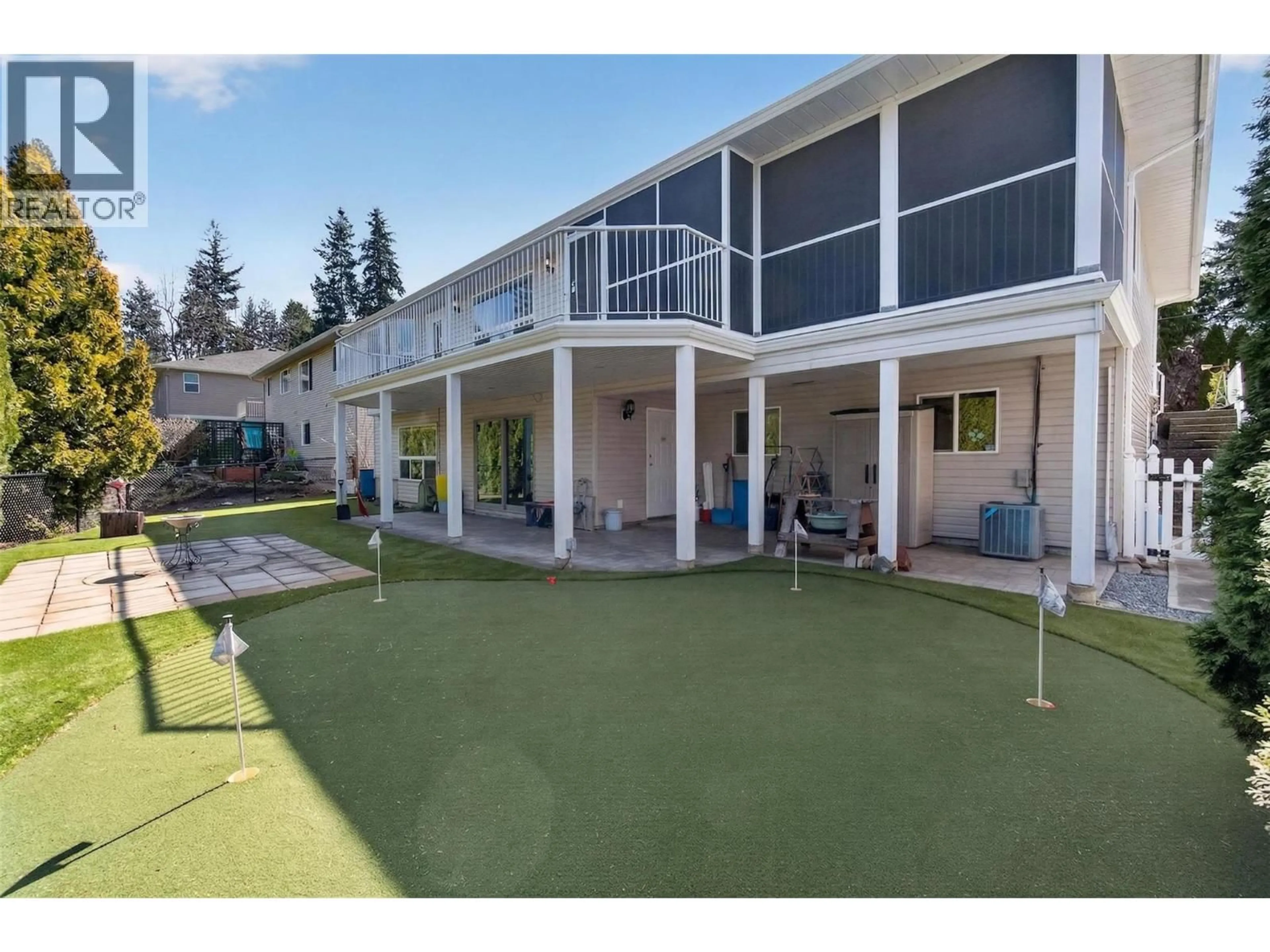 Patio, unknown for 3181 8 AVENUE SOUTHEAST, Salmon Arm British Columbia V1E1S1