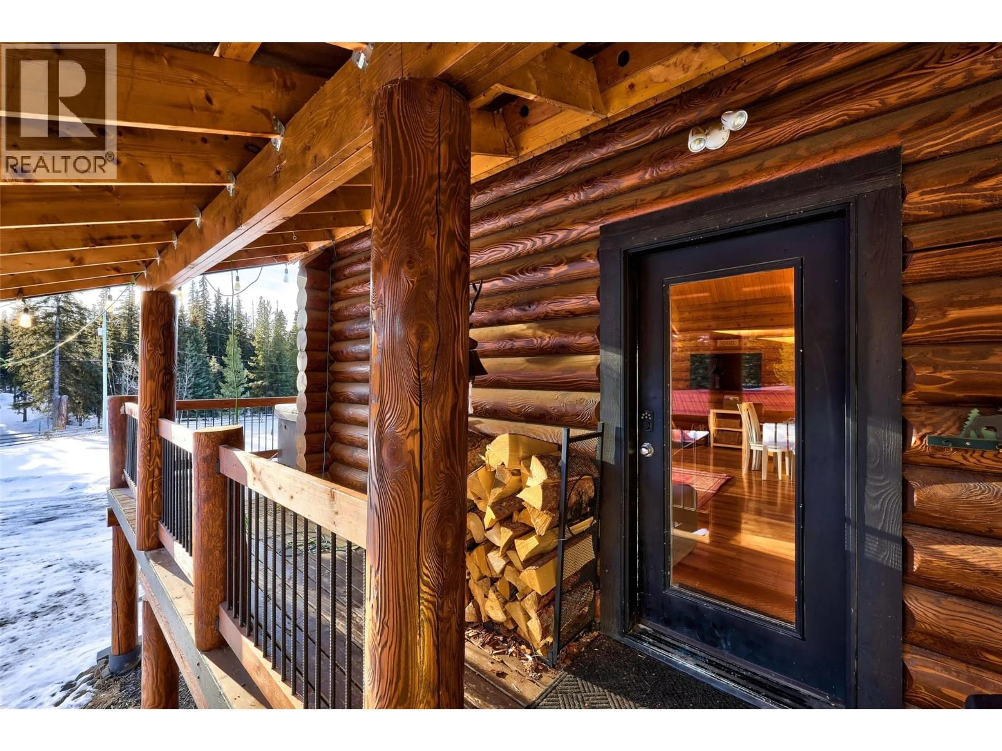 Indoor entryway for 4889 PINE RIDGE WAY, Logan Lake British Columbia V0E1W0