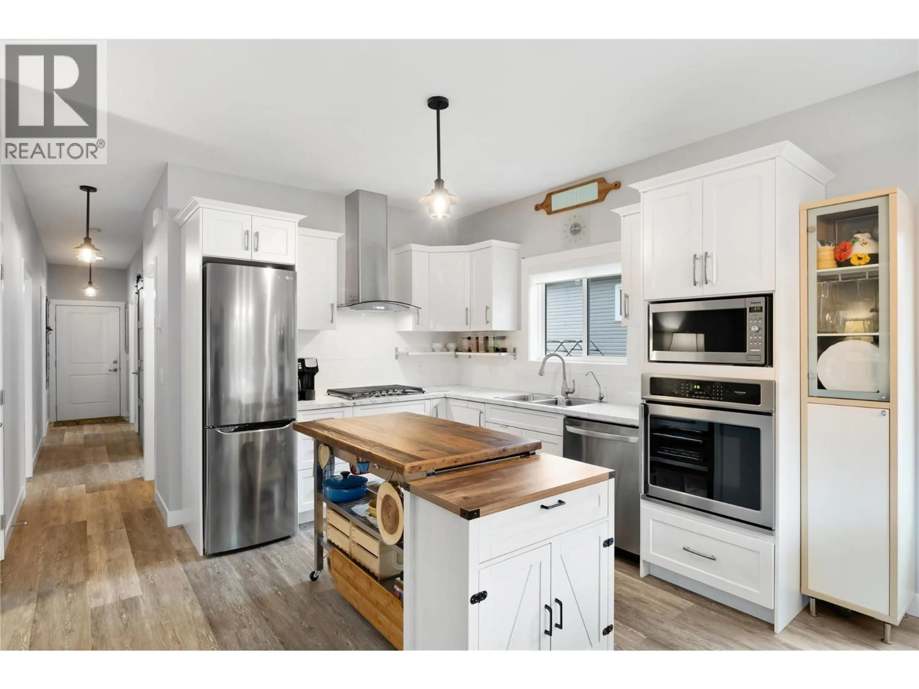 Open concept kitchen, wood/laminate floor for G8 - 4505 MCLEAN CREEK ROAD, Okanagan Falls British Columbia V0H1R1