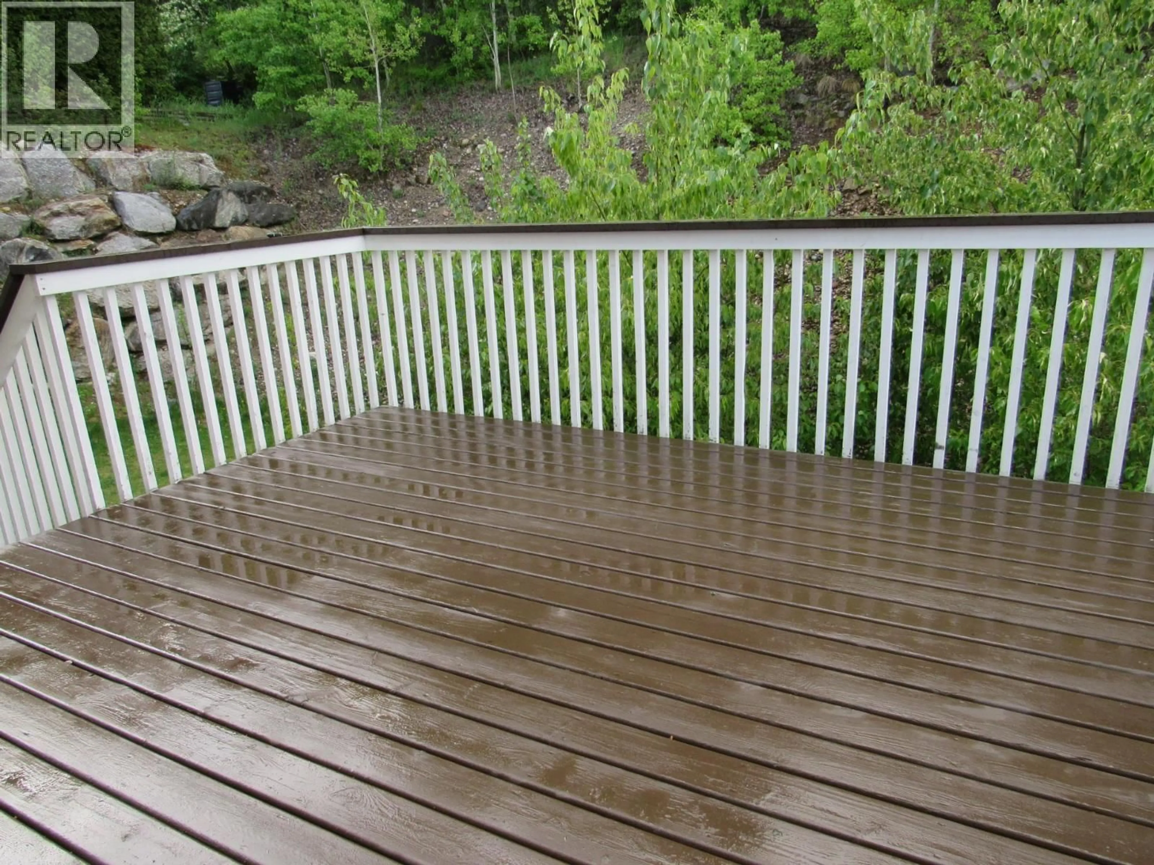 Patio, water/lake/river/ocean view for 1447 37TH STREET, Castlegar British Columbia V1N4J5