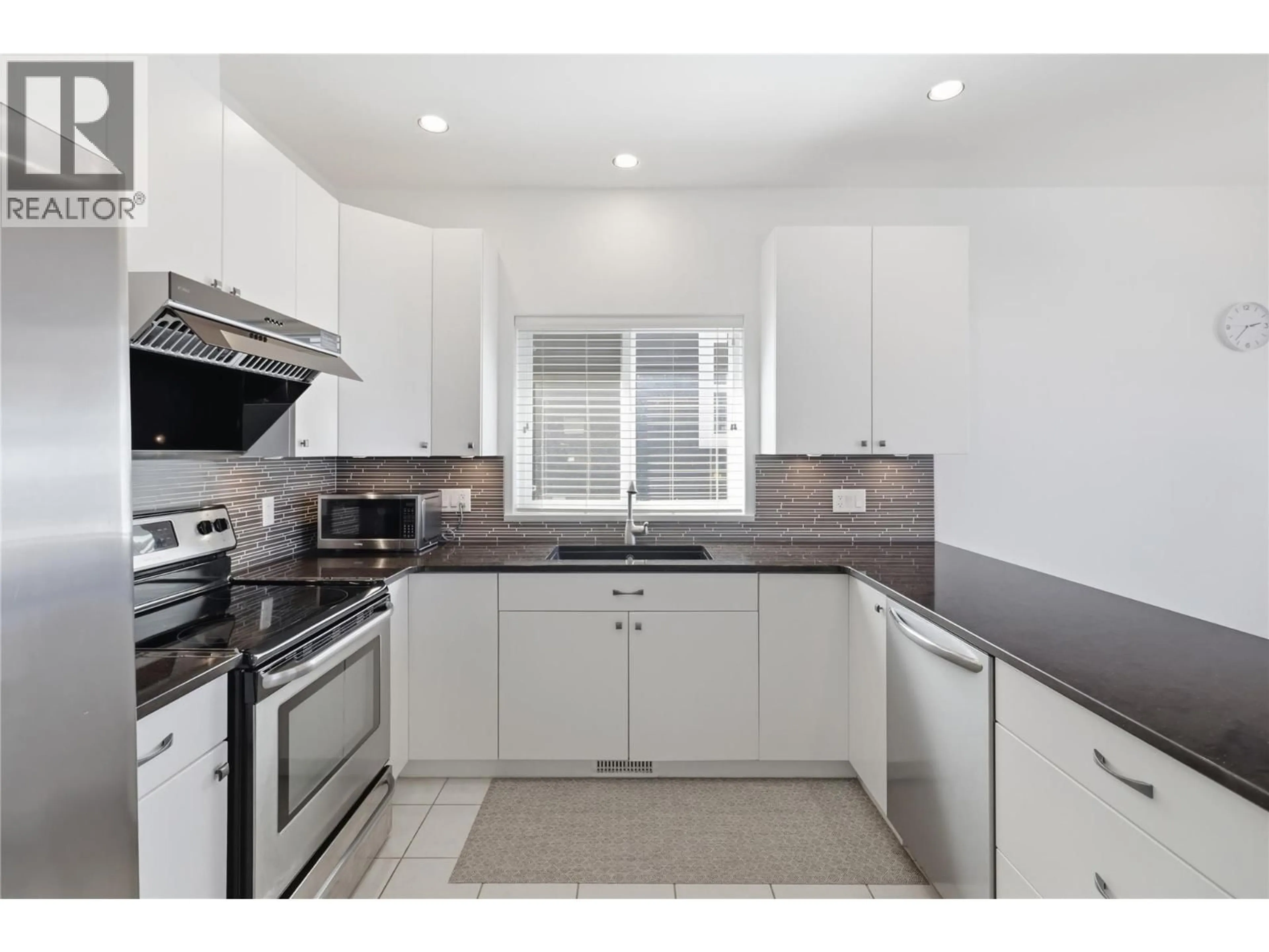 Standard kitchen, ceramic/tile floor for 18 - 1250 ABERDEEN DRIVE, Kamloops British Columbia V1S0C1