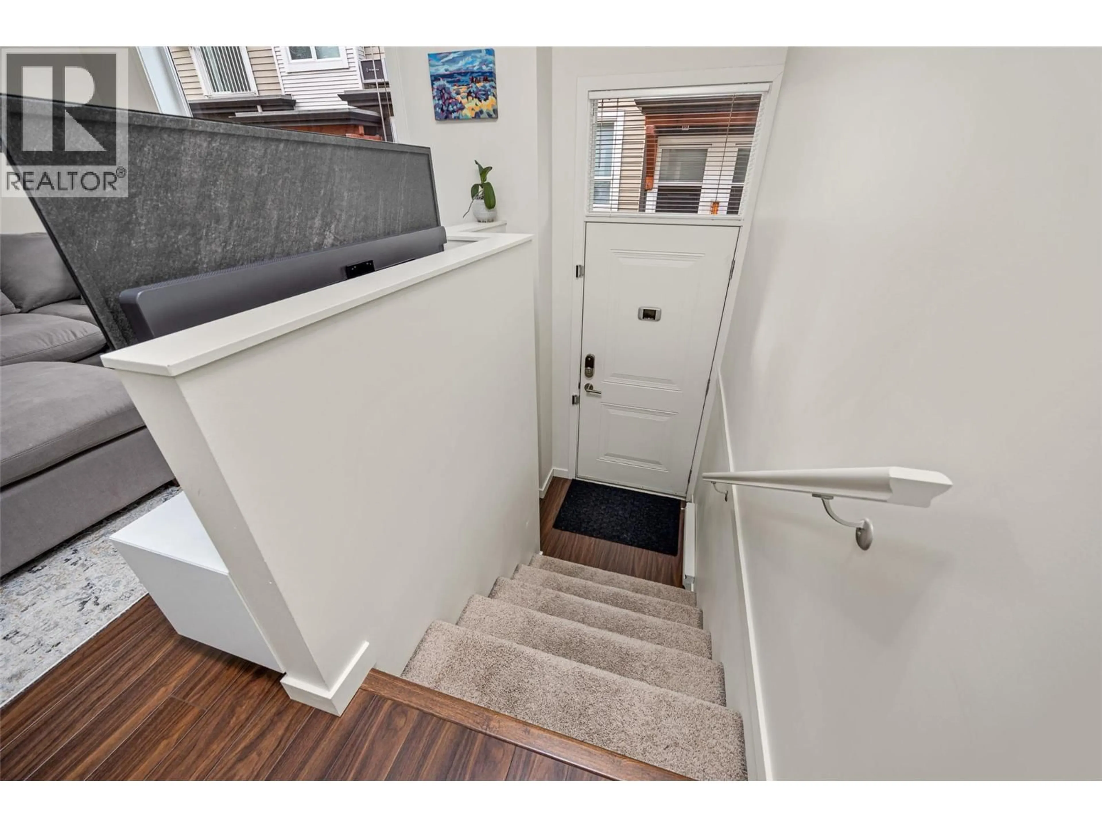 Indoor entryway for 7 - 1851 AMBROSI ROAD, Kelowna British Columbia V1Y4S1