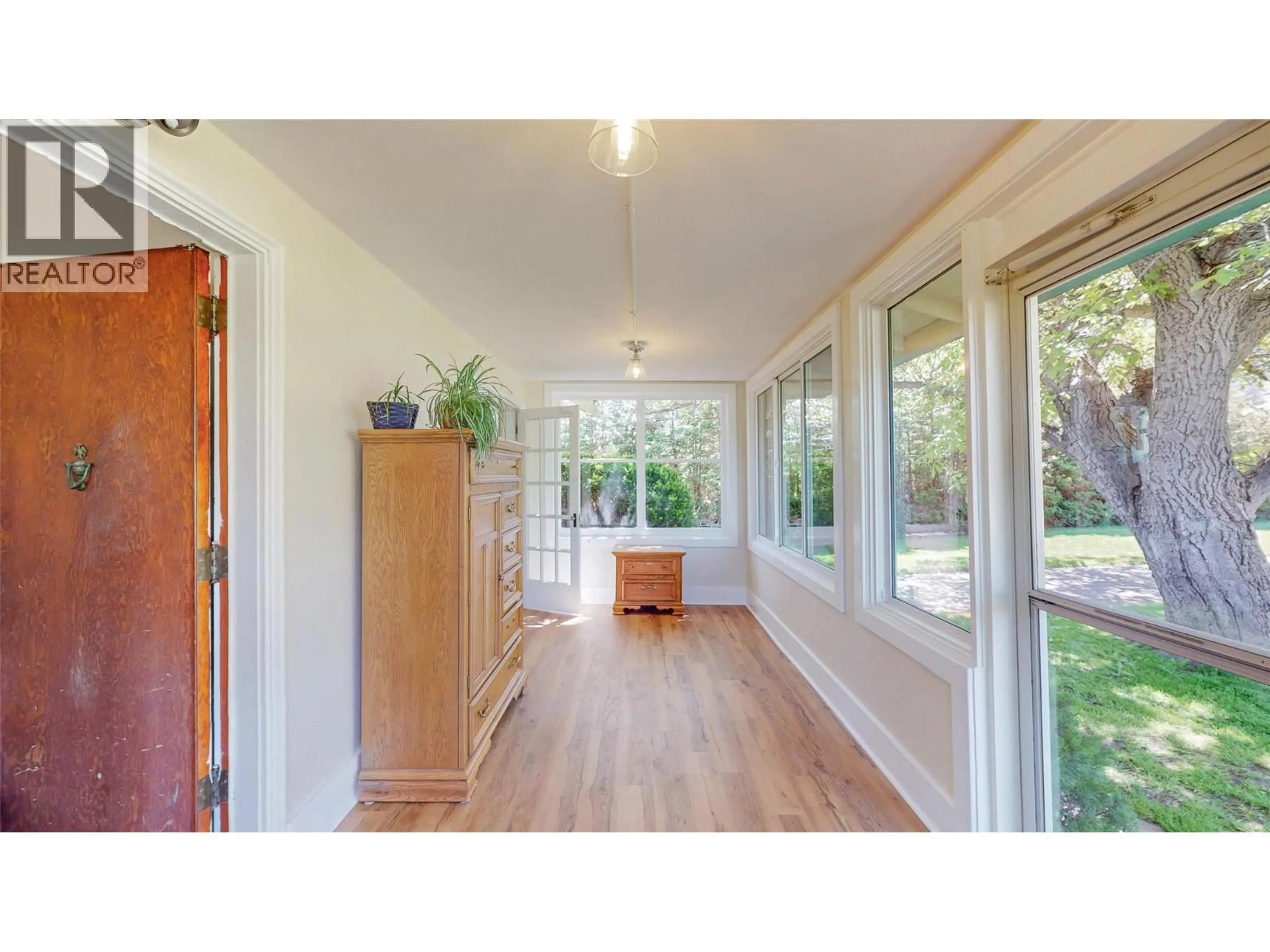 Indoor entryway for 4371 HIGHWAY 97 OTHER, Oliver British Columbia V0H1T1