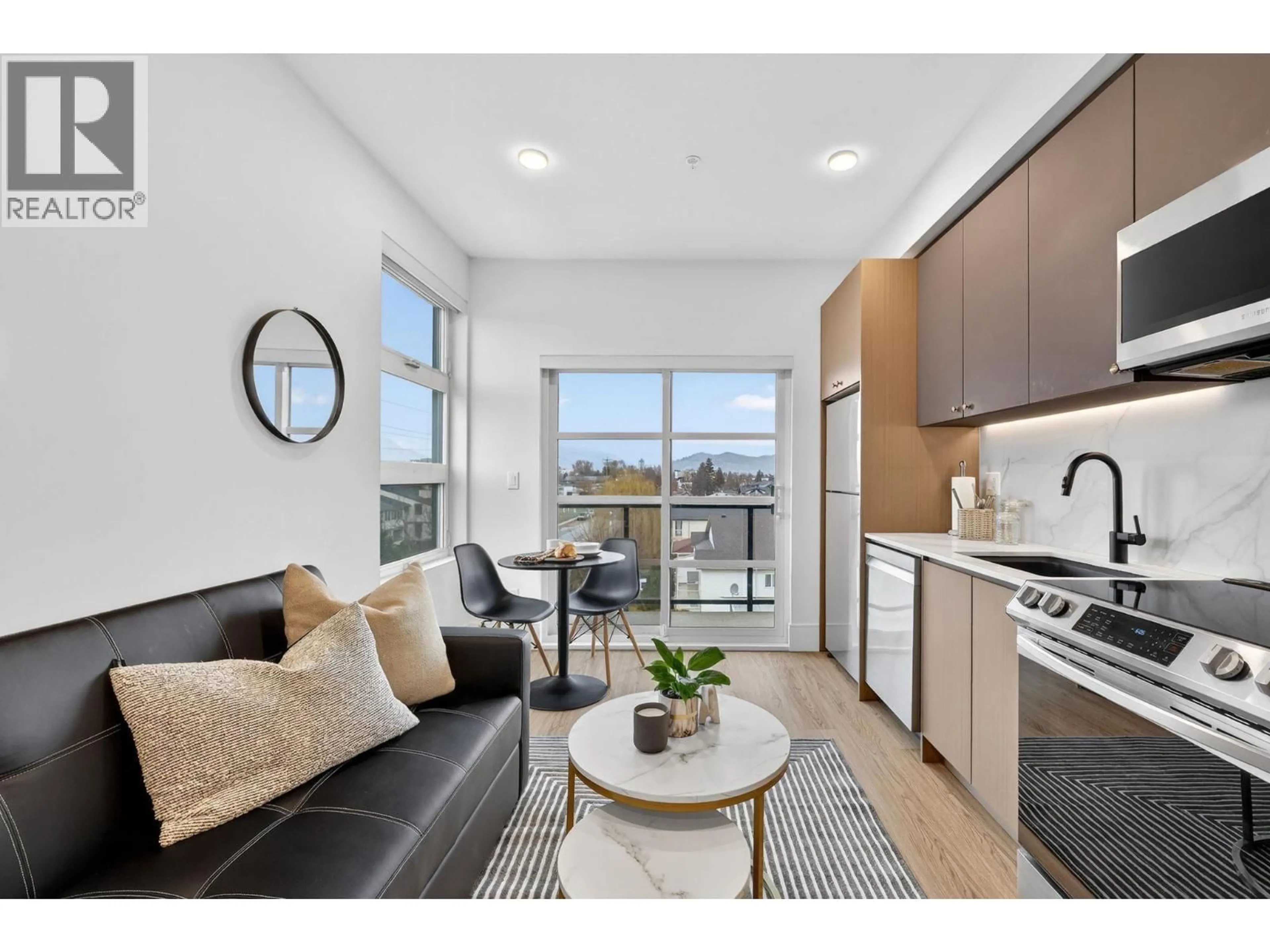 Open concept kitchen, unknown for 418 - 720 KLO ROAD, Kelowna British Columbia V1Y4X5