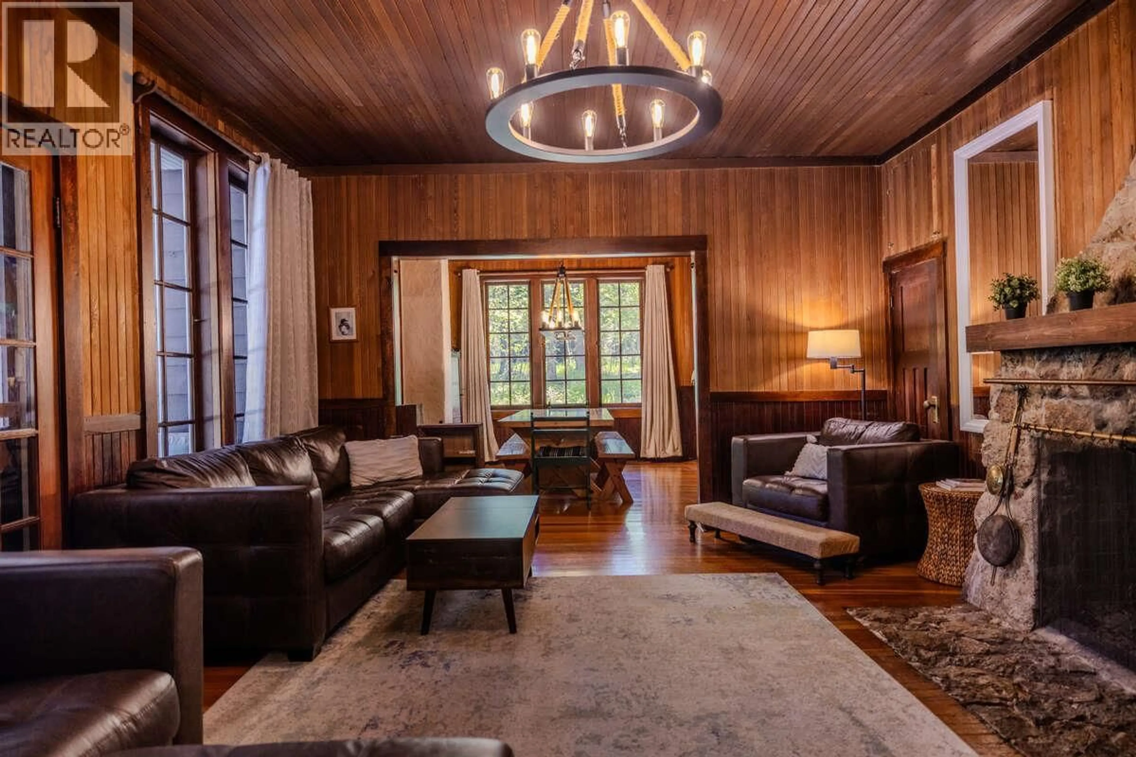 Living room with furniture, unknown for 6768 ROSEN LAKE ROAD, Jaffray British Columbia V0B1T1