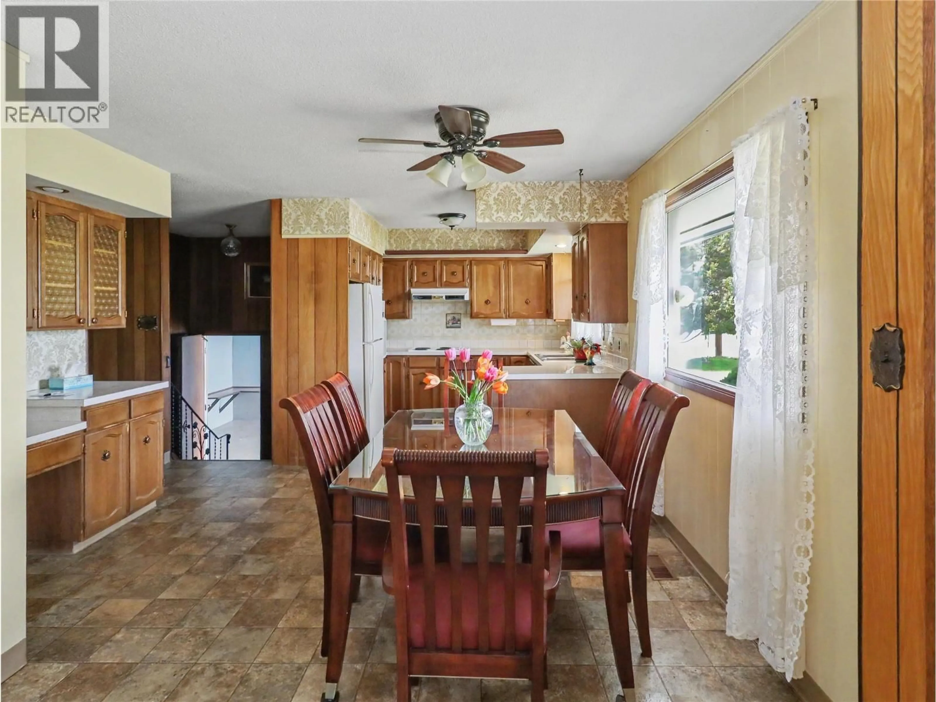 Open concept kitchen, unknown for 2990 68TH AVENUE, Grand Forks British Columbia V0H1H0