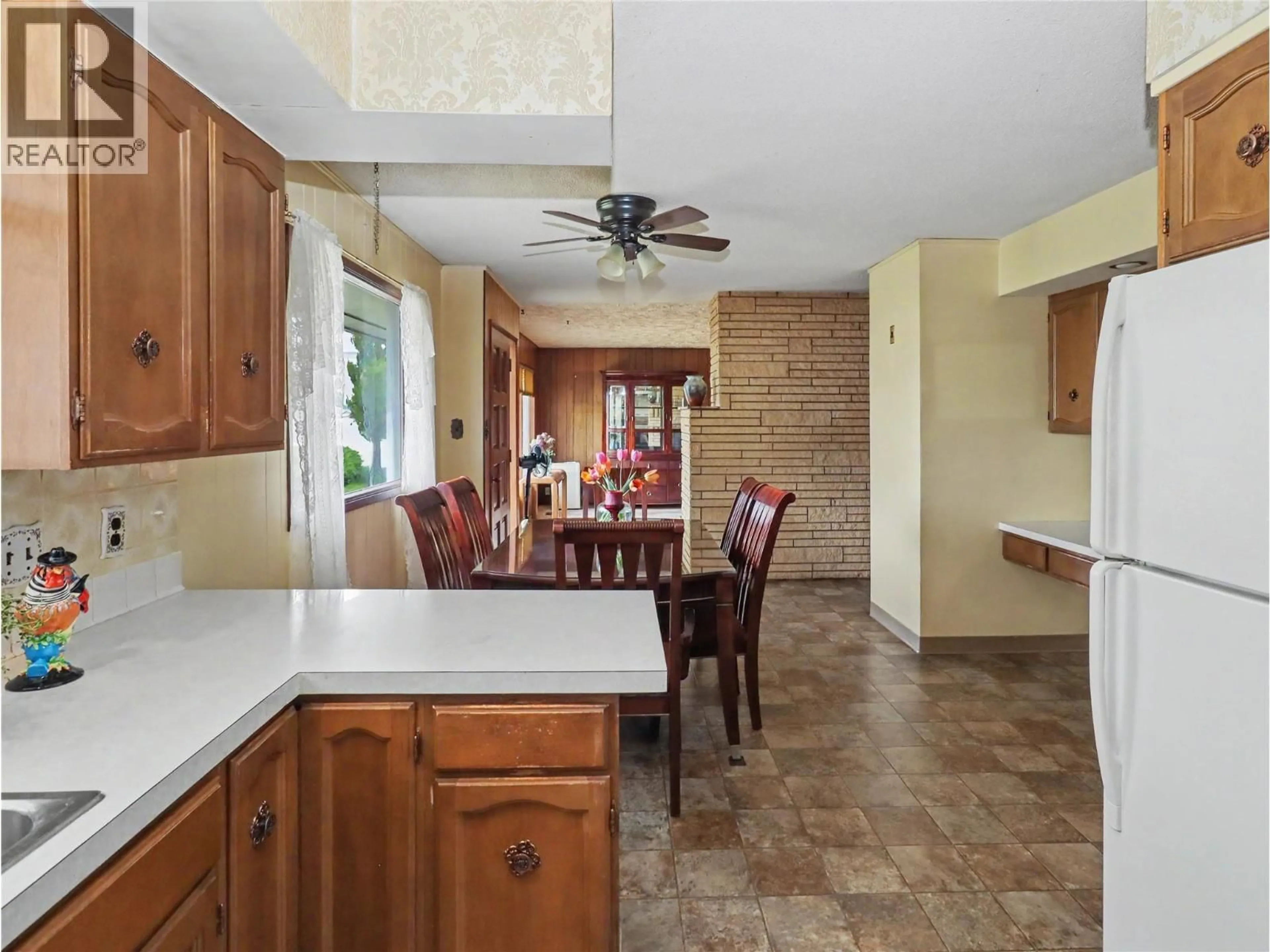 Open concept kitchen, ceramic/tile floor for 2990 68TH AVENUE, Grand Forks British Columbia V0H1H0