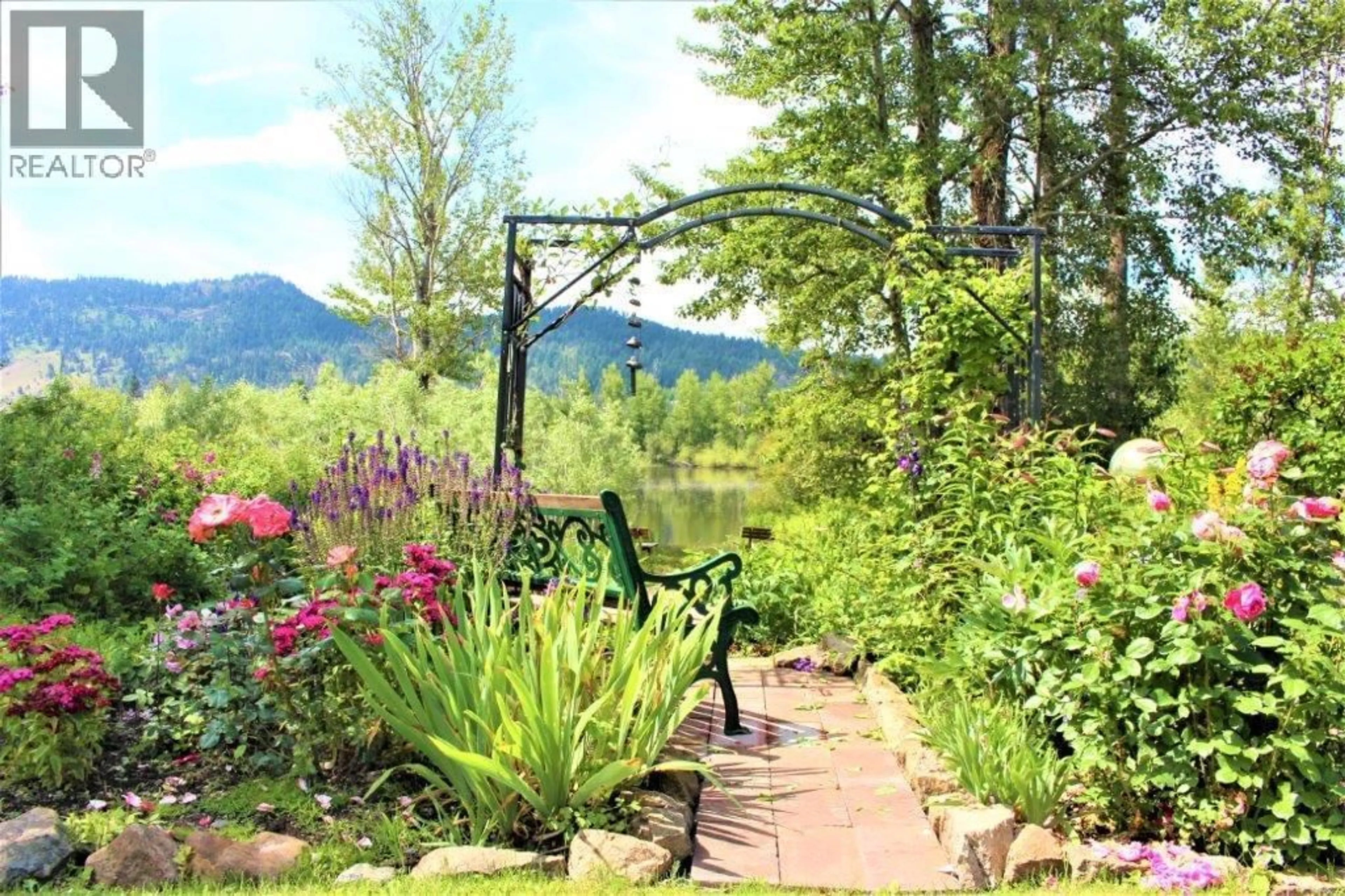 Patio, mountain view for 1121 - 415 COMMONWEALTH ROAD, Kelowna British Columbia V4V2M4