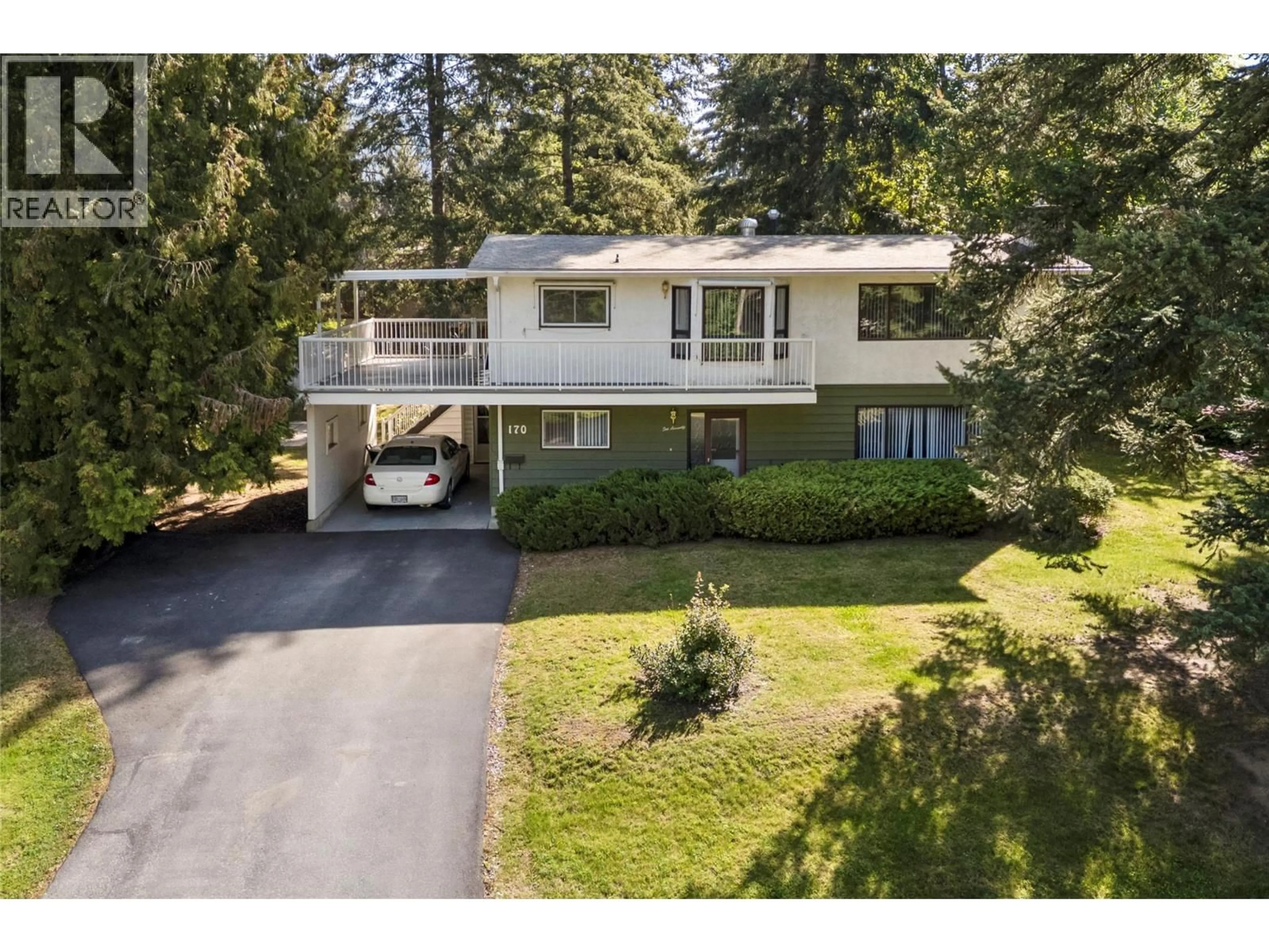 A pic from outside/outdoor area/front of a property/back of a property/a pic from drone, unknown for 170 25TH STREET NORTHEAST, Salmon Arm British Columbia V1E2A8