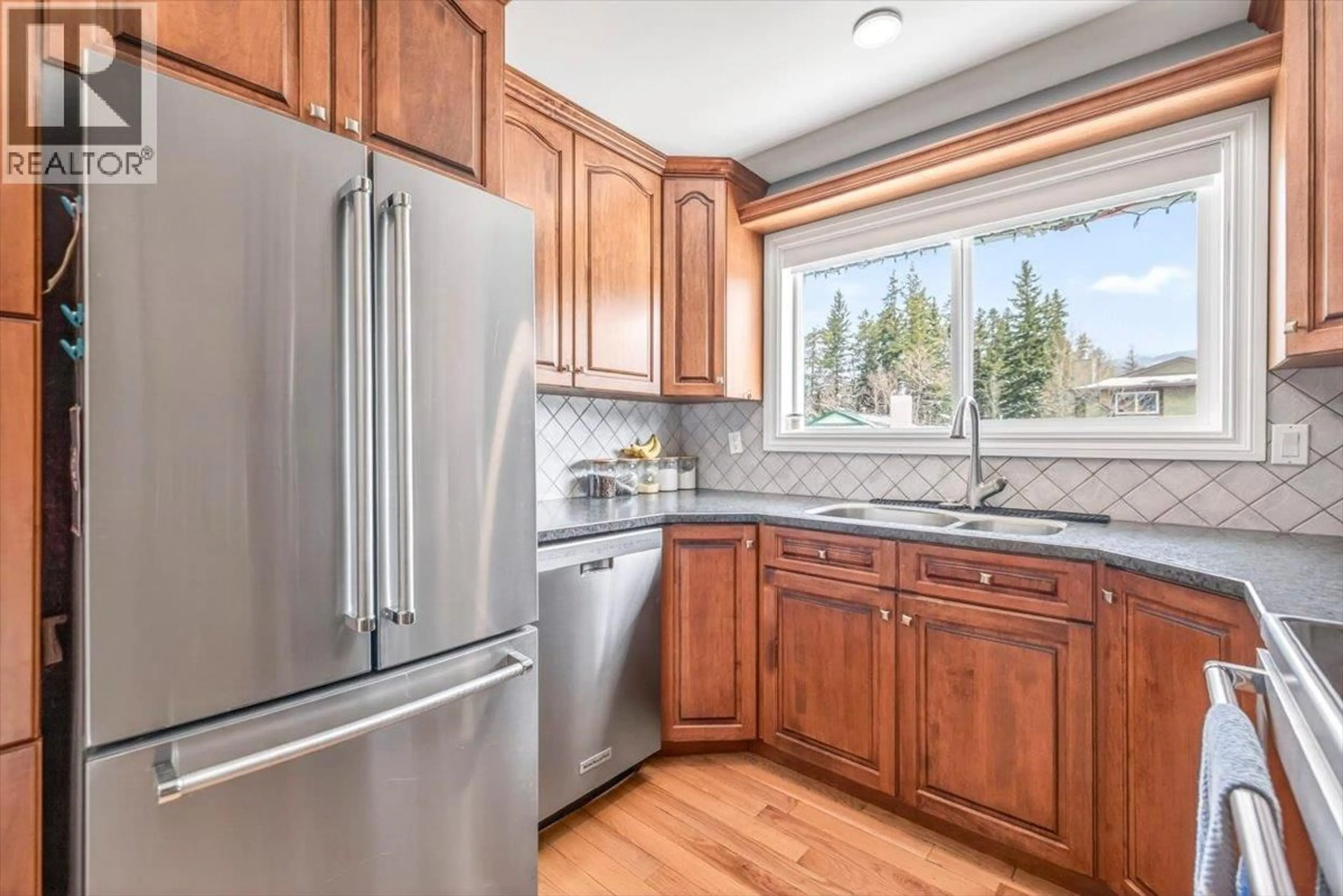 Open concept kitchen, unknown for 1293 PONDEROSA DRIVE, Sparwood British Columbia V0B2G2