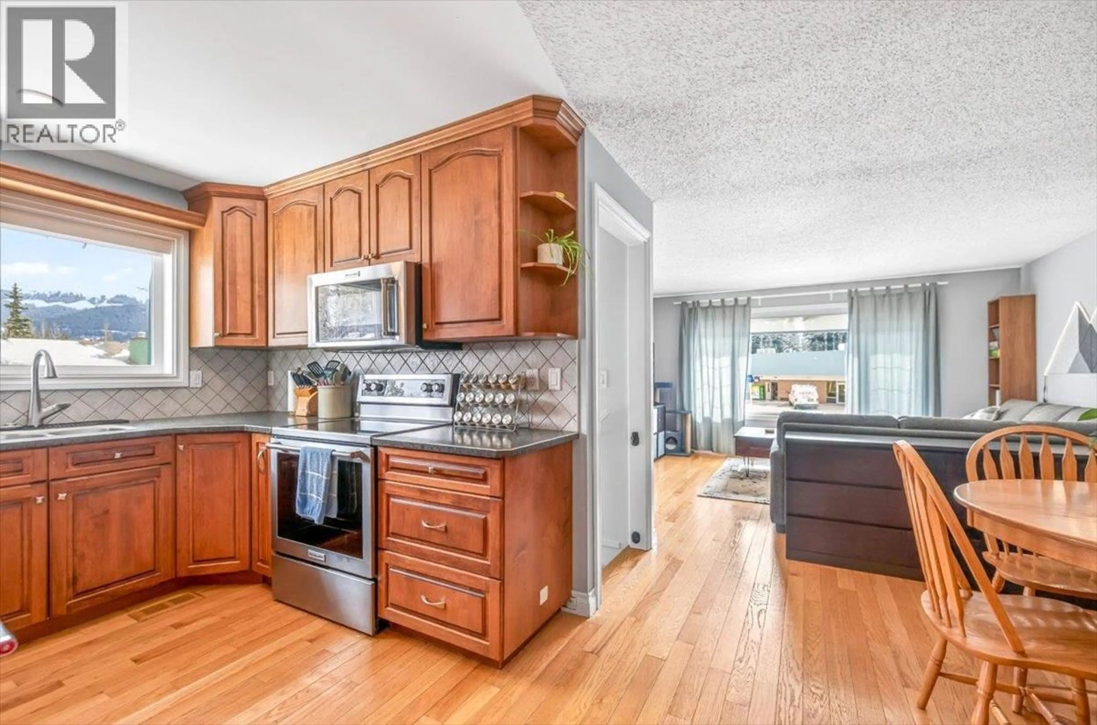 Open concept kitchen, unknown for 1293 PONDEROSA DRIVE, Sparwood British Columbia V0B2G2