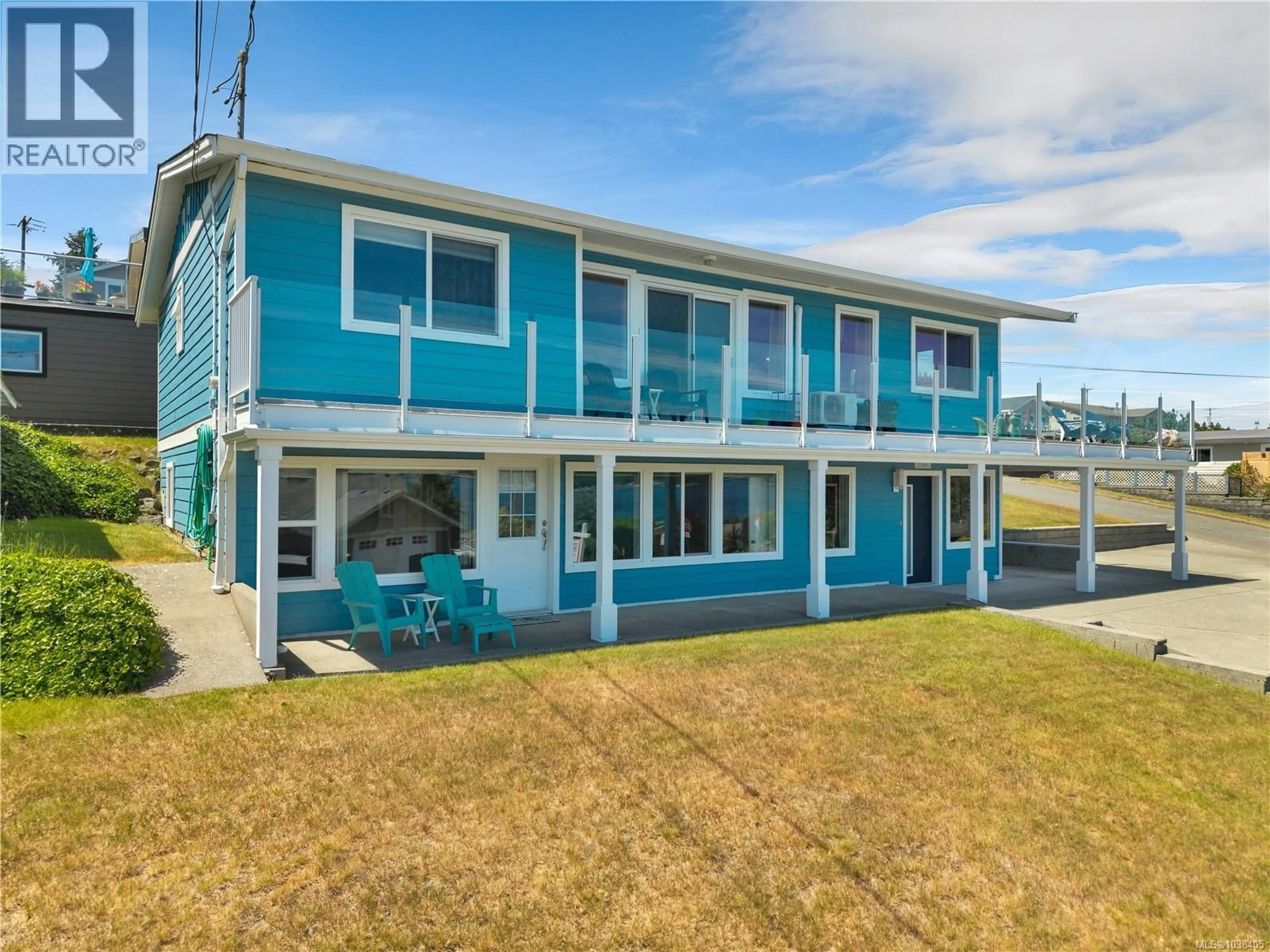 A pic from outside/outdoor area/front of a property/back of a property/a pic from drone, water/lake/river/ocean view for 85 PINECREST ROAD, Campbell River British Columbia V9W7A8