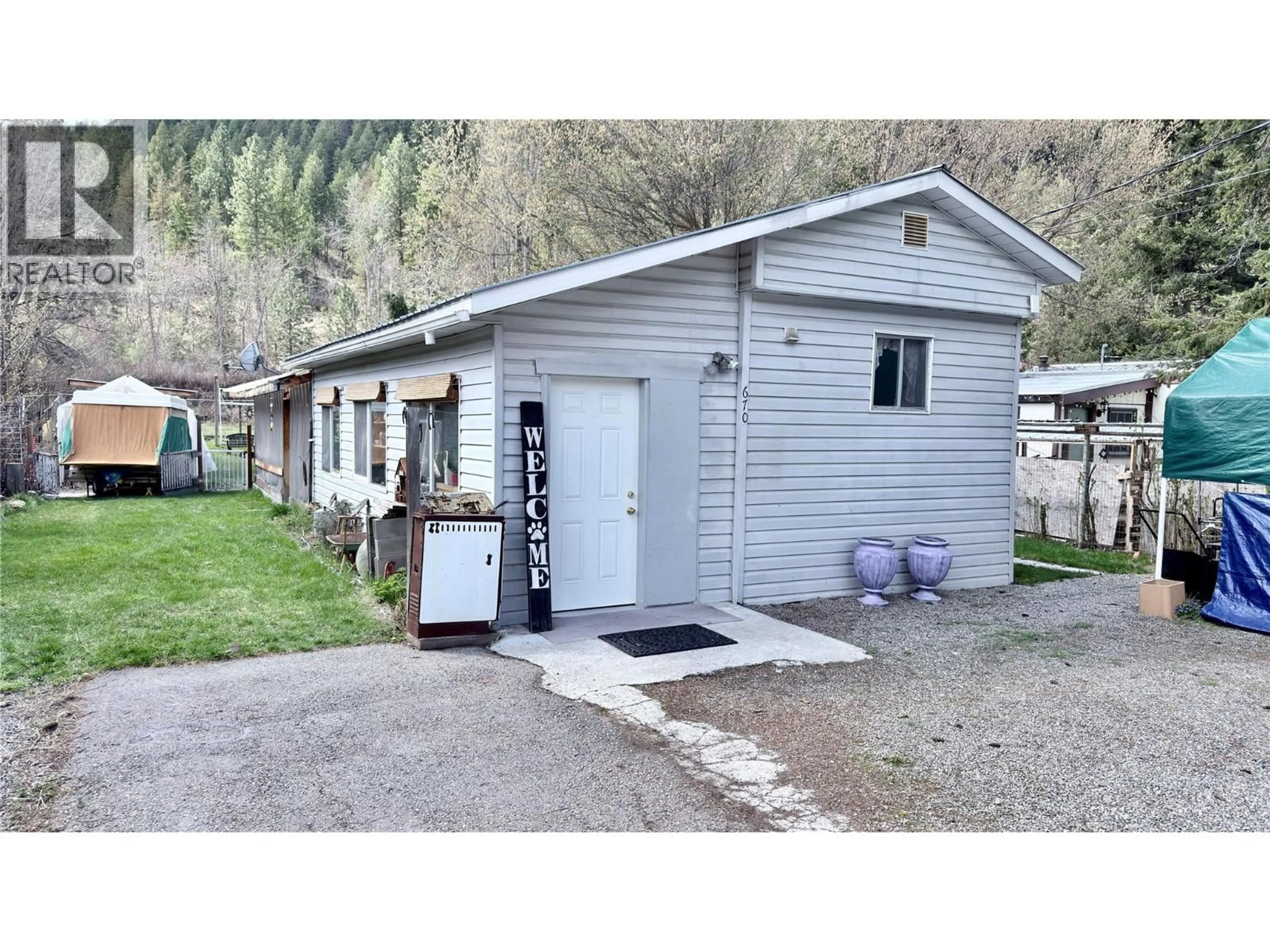 Shed for 670 CENTRAL AVENUE, Midway British Columbia V0H1M0