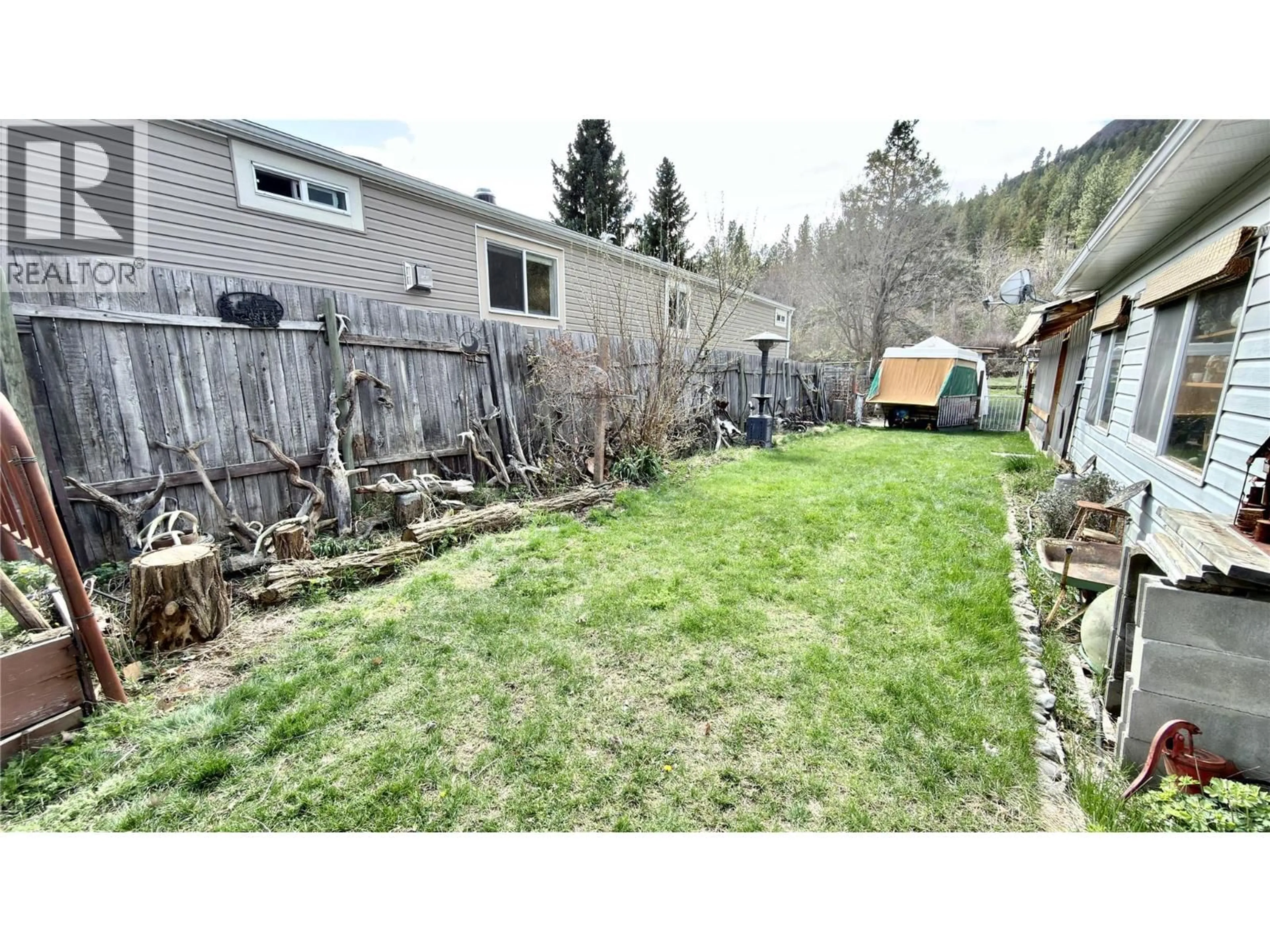 Unknown for 670 CENTRAL AVENUE, Midway British Columbia V0H1M0