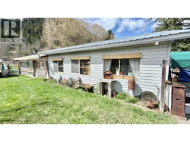 670 CENTRAL AVENUE, Midway 4