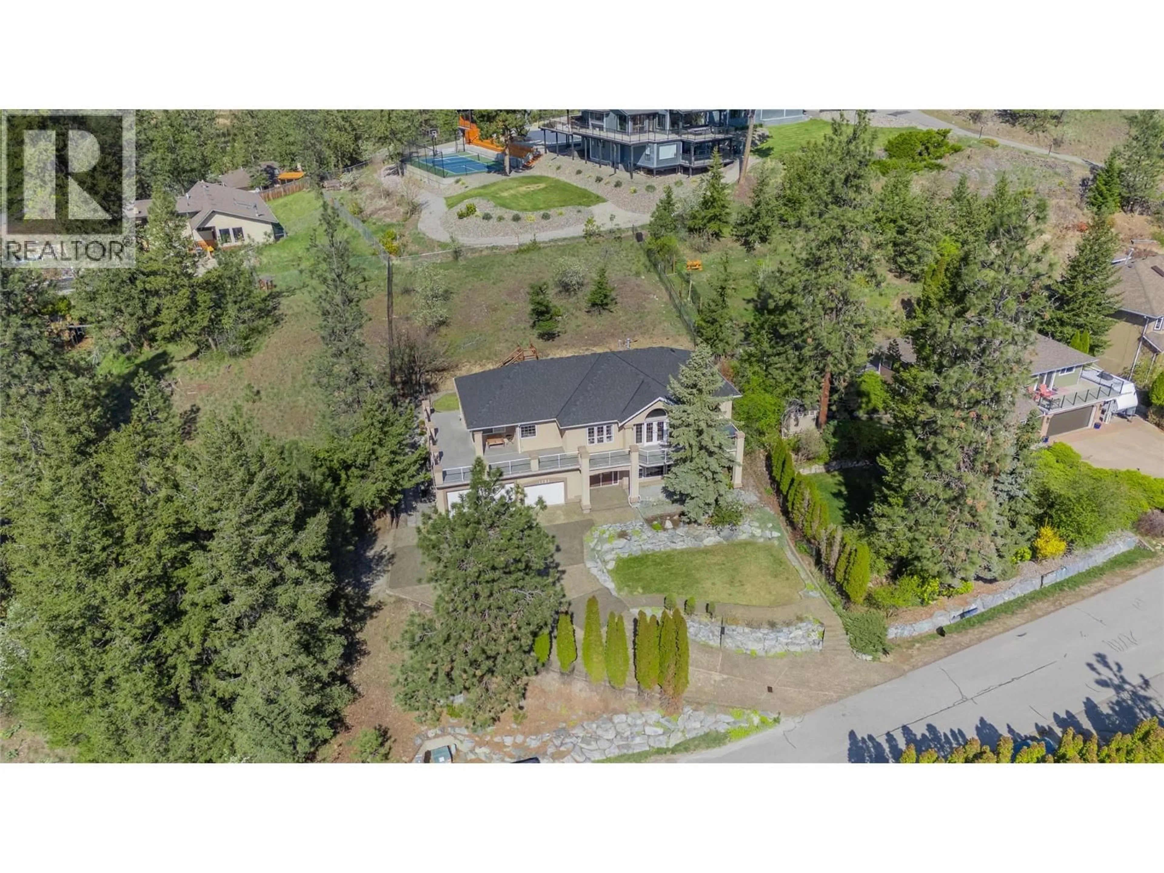 A pic from outside/outdoor area/front of a property/back of a property/a pic from drone, unknown for 1751 KELOKA DRIVE, West Kelowna British Columbia V1Z2Y3