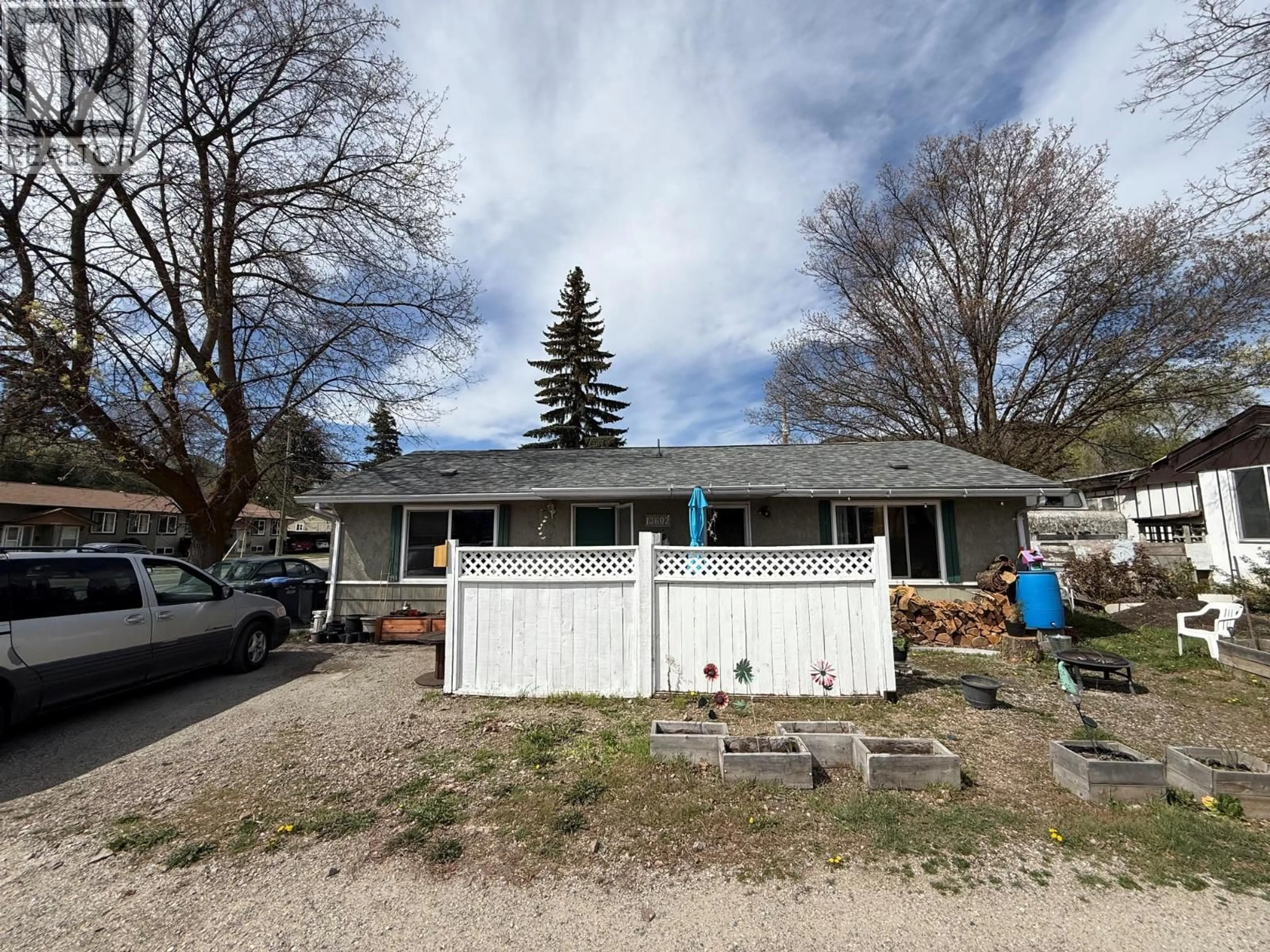 A pic from outside/outdoor area/front of a property/back of a property/a pic from drone, street for 13602 SPENCER AVENUE, Summerland British Columbia V0H1Z0