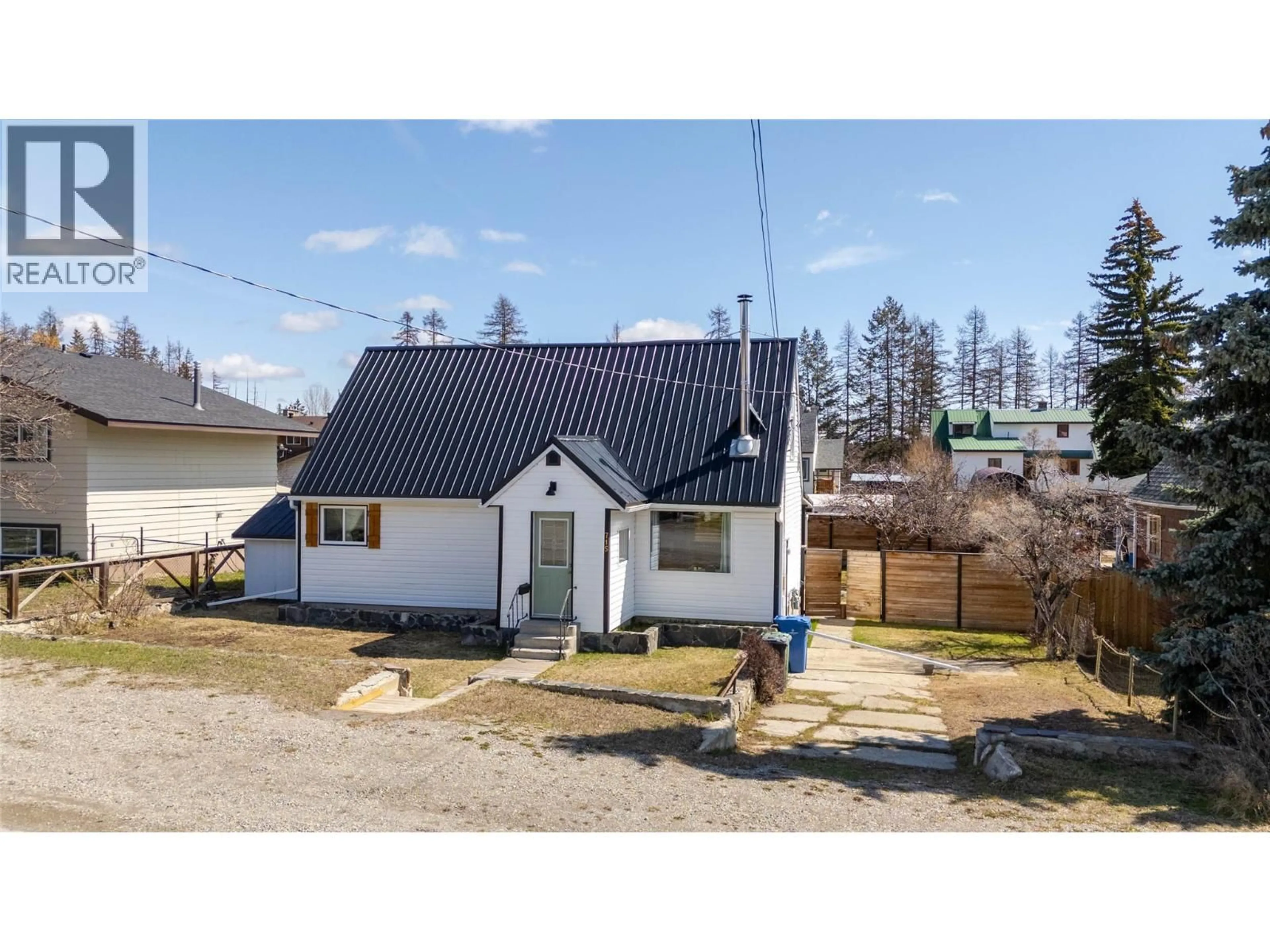 A pic from outside/outdoor area/front of a property/back of a property/a pic from drone, street for 715 6TH AVENUE, Kimberley British Columbia V1A2V9