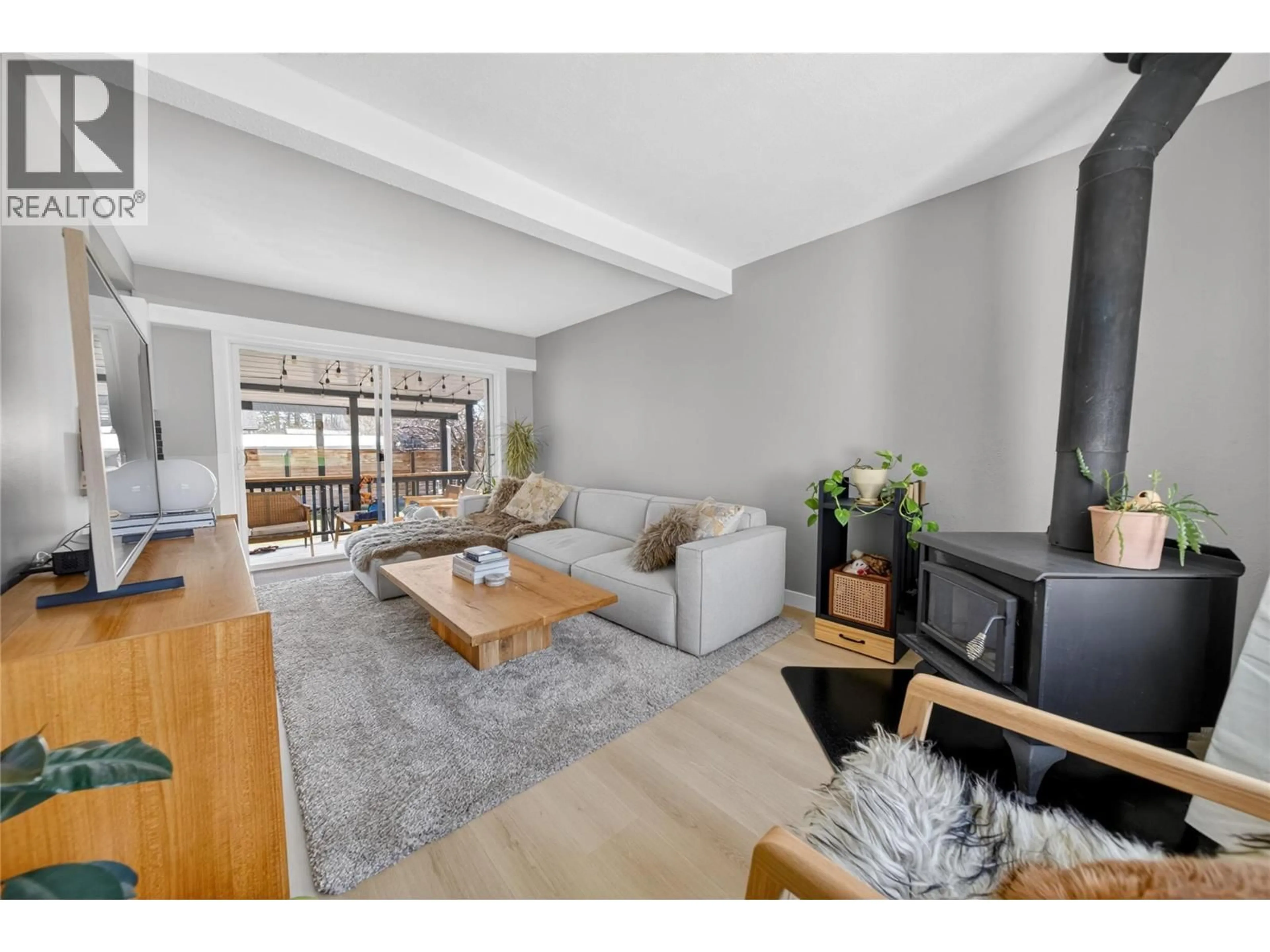 Living room with furniture, unknown for 715 6TH AVENUE, Kimberley British Columbia V1A2V9