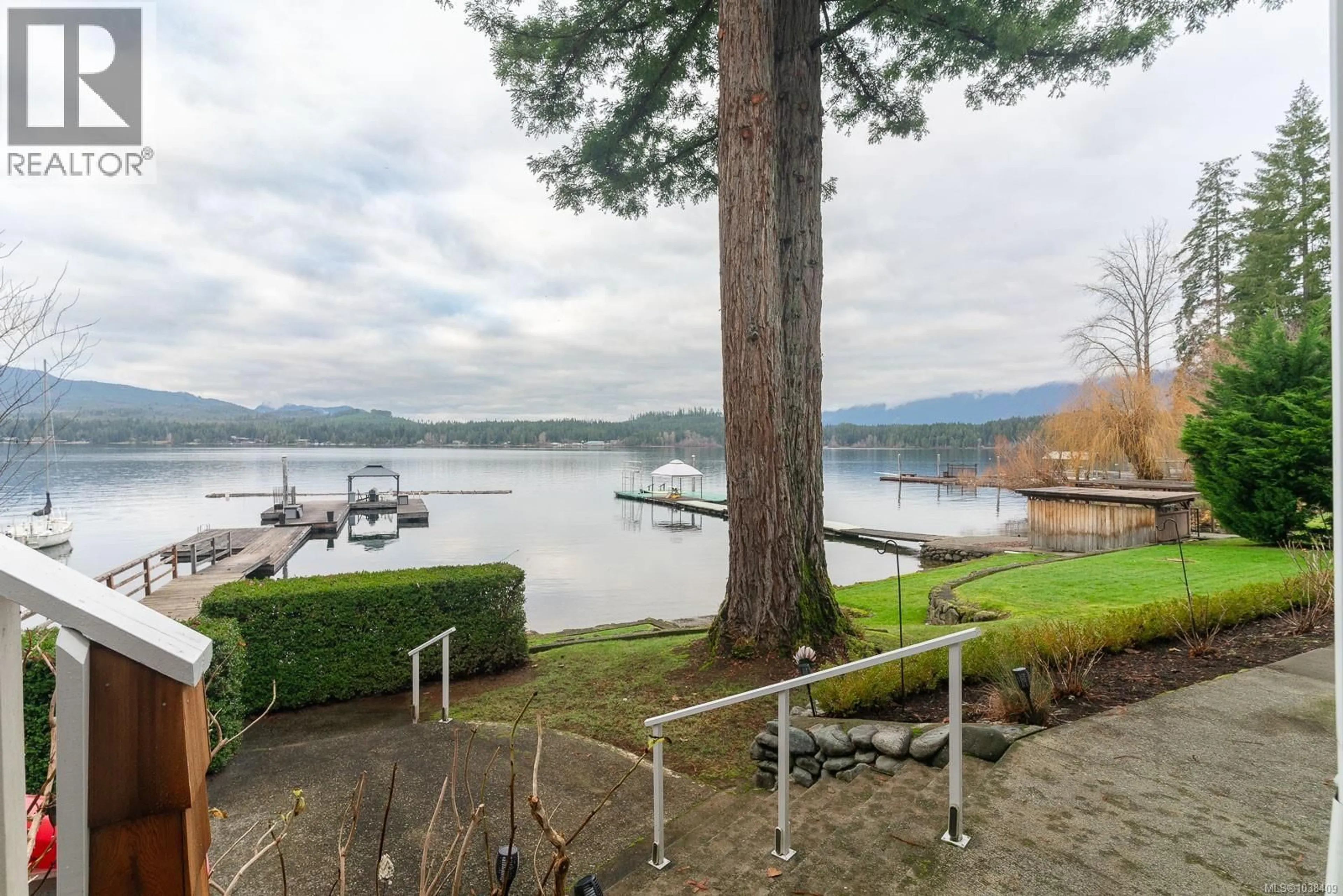 Patio, water/lake/river/ocean view for 8945 FABER ROAD, Port Alberni British Columbia V9Y9B9