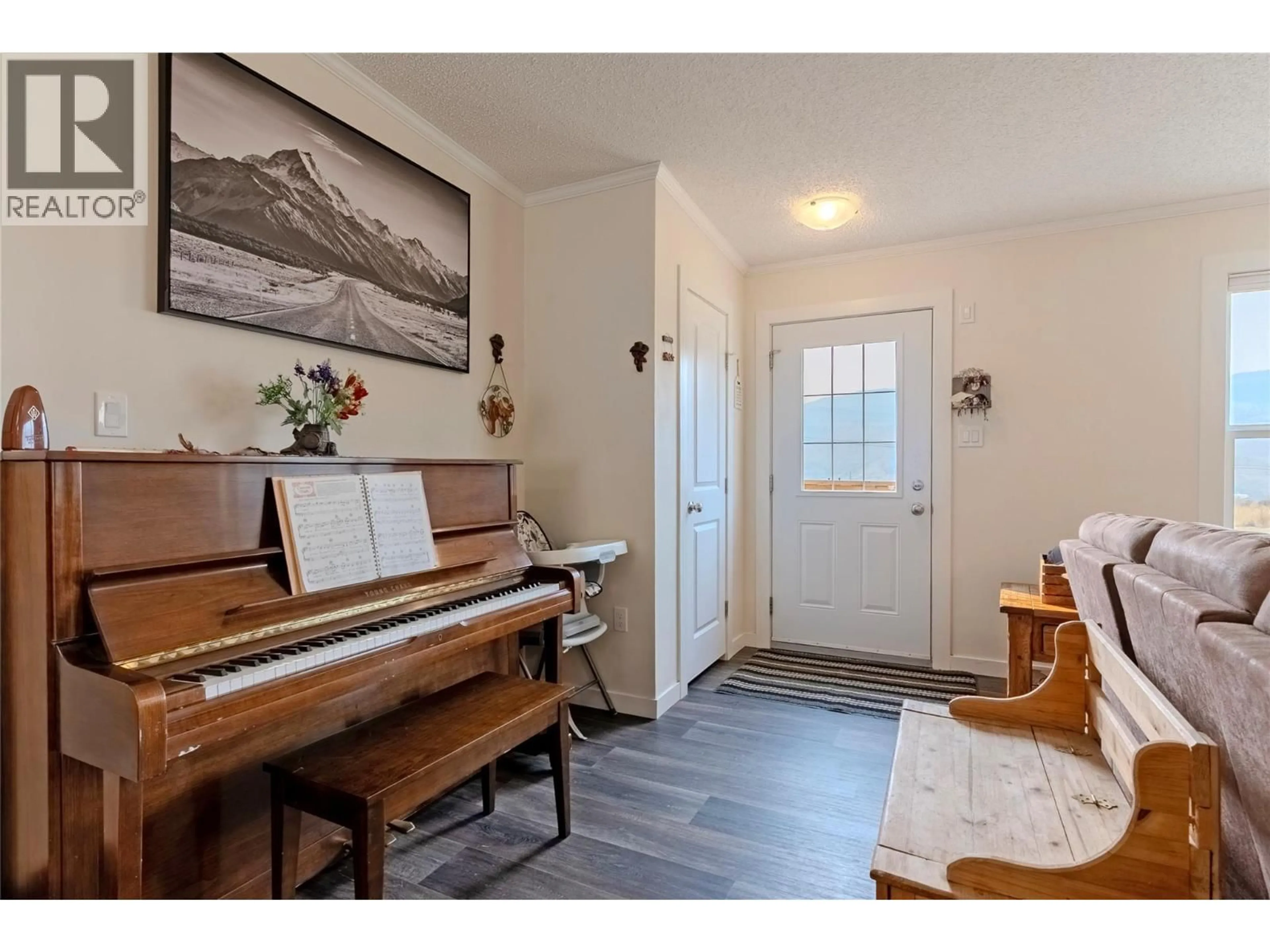 Indoor entryway for 6288 ASHCROFT ROAD, Kamloops British Columbia V0K2J0