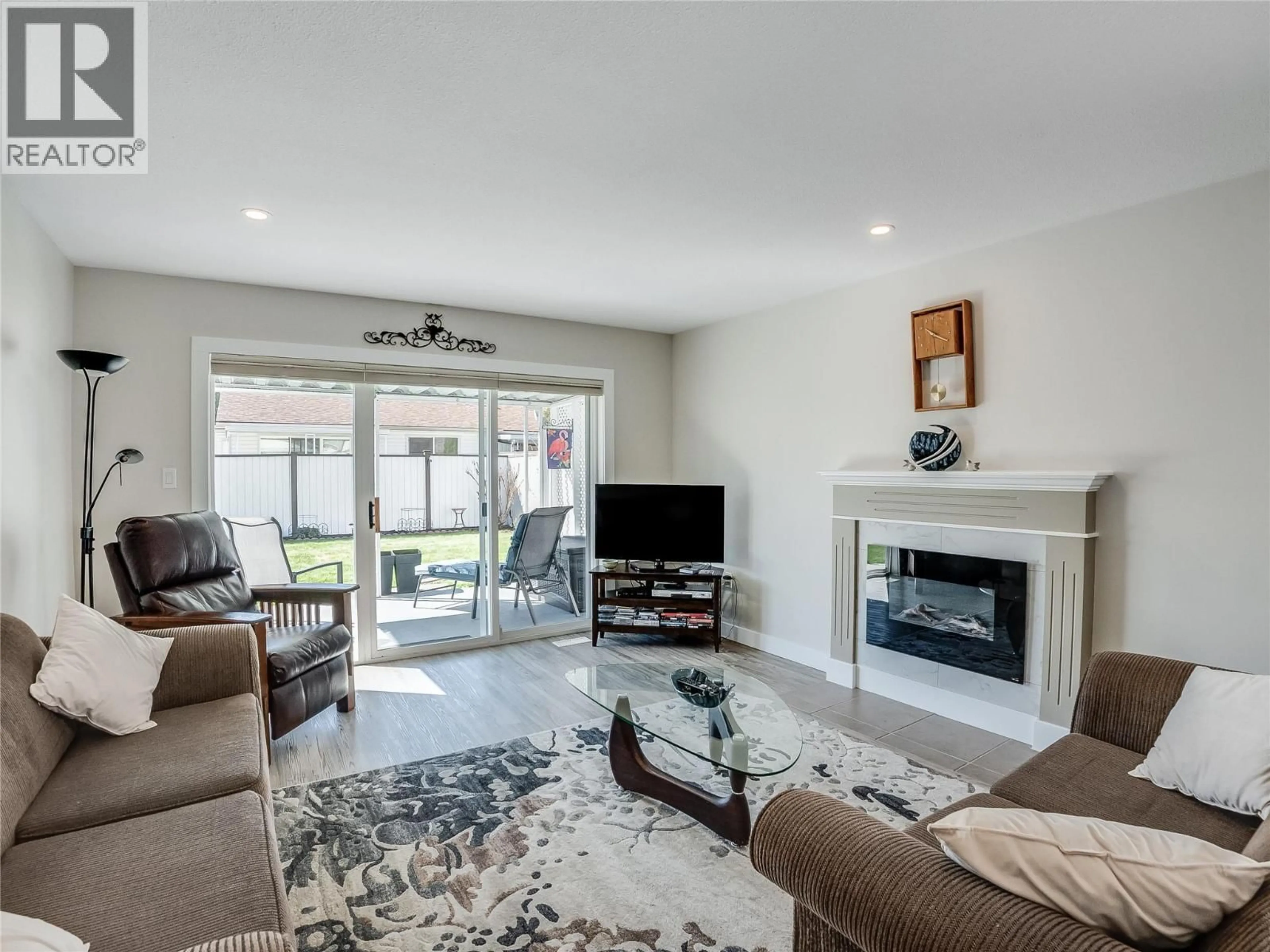 Living room with furniture, unknown for 30 - 2210 COLUMBIA AVENUE, Castlegar British Columbia V1N2X1