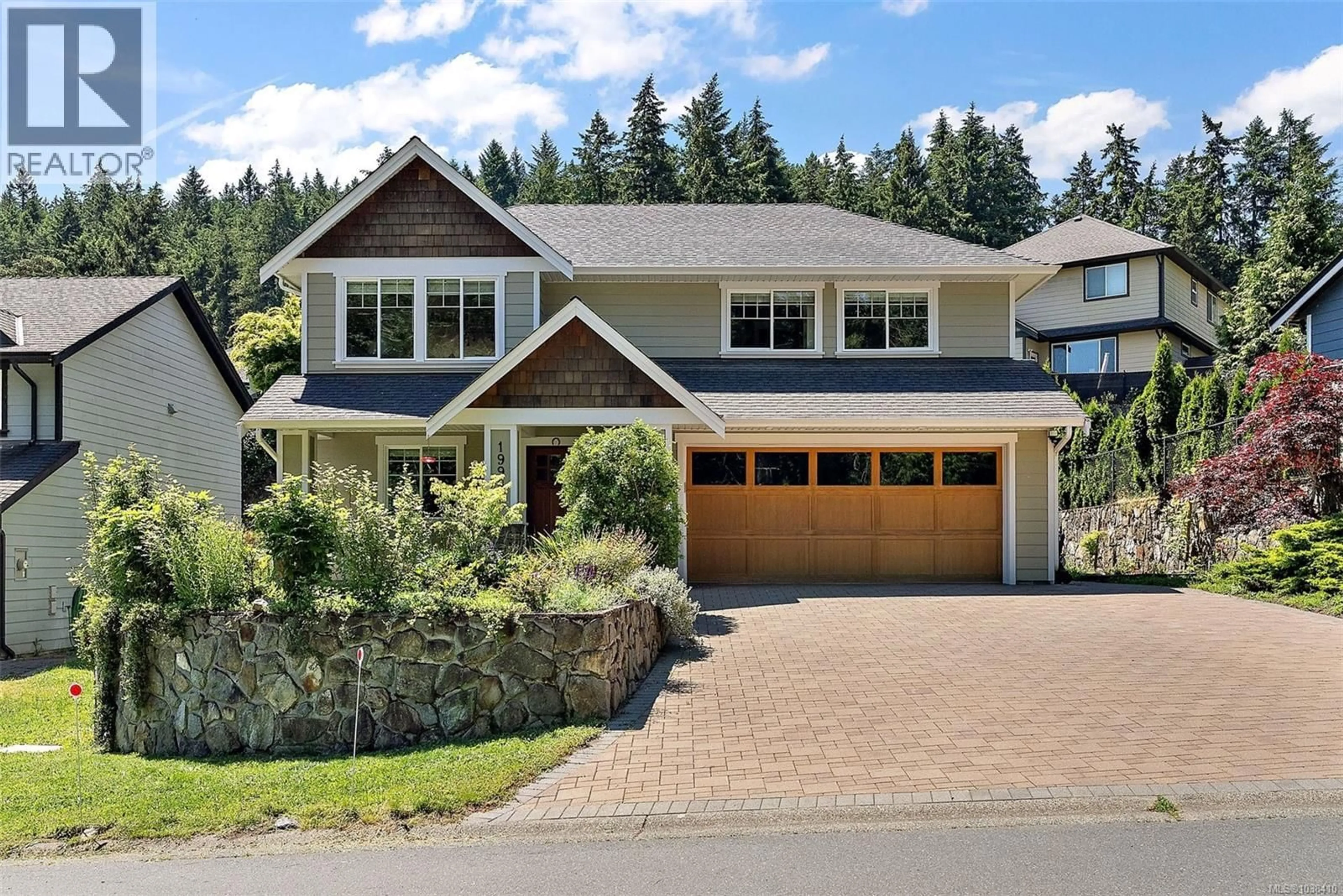 Home with vinyl exterior material, street for 1998 HAWKINS PLACE, Highlands British Columbia V9B0E3
