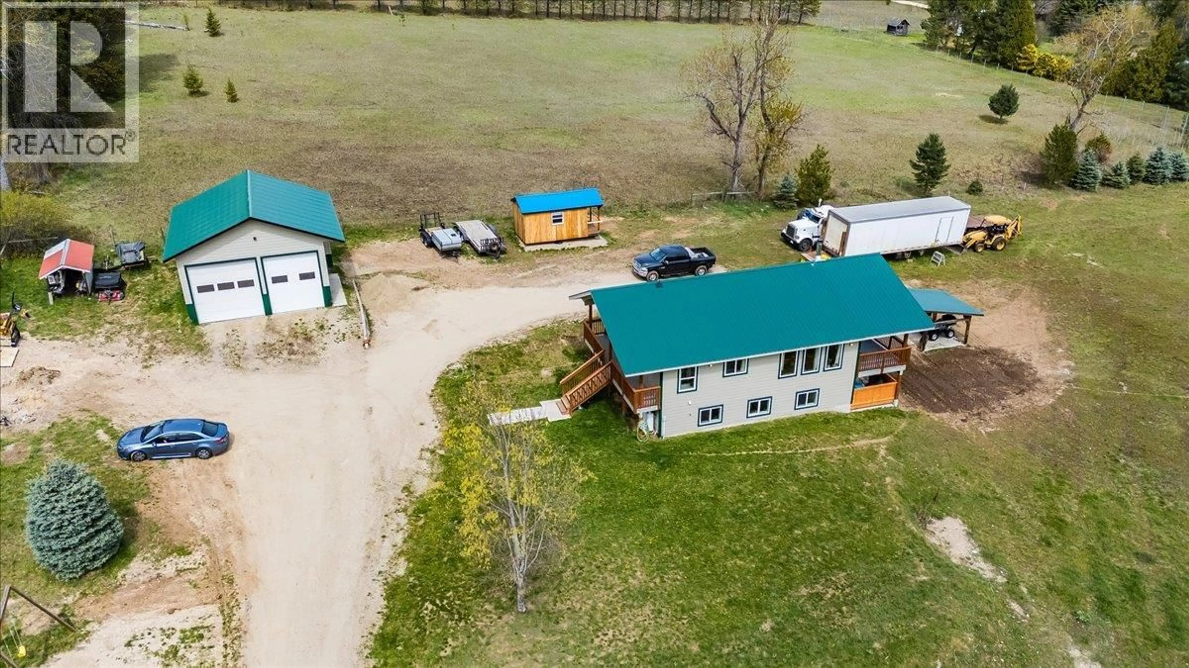 A pic from outside/outdoor area/front of a property/back of a property/a pic from drone, building for BROOKS ROAD, Appledale British Columbia V0G2J0