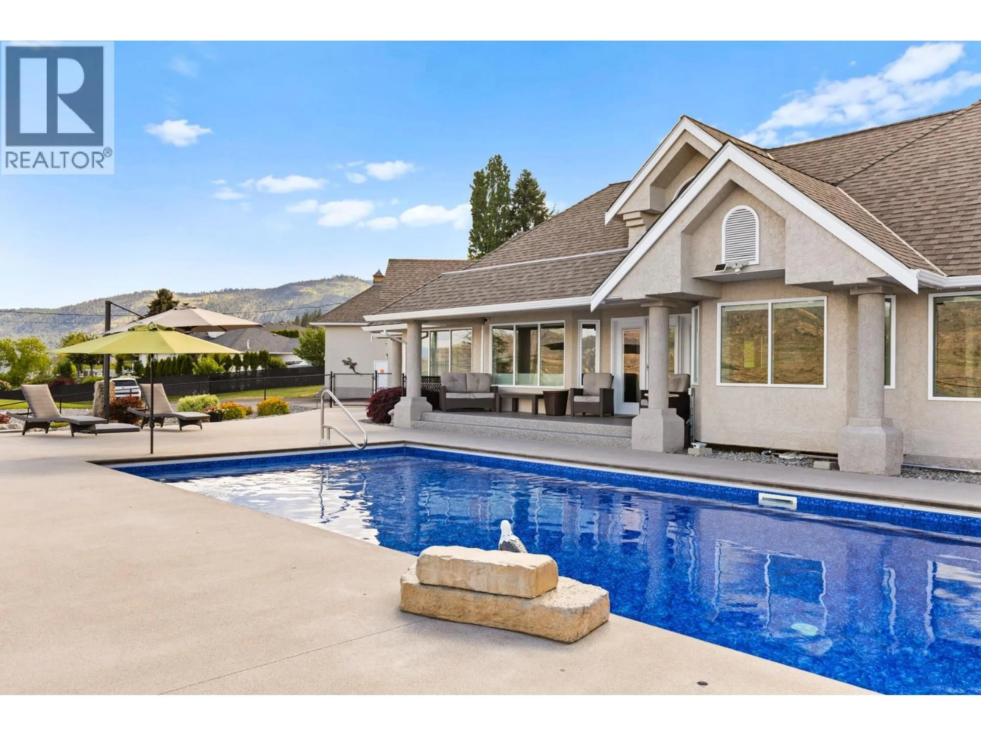Pool for 6130 LIPSETT AVENUE, Peachland British Columbia V0H1X7