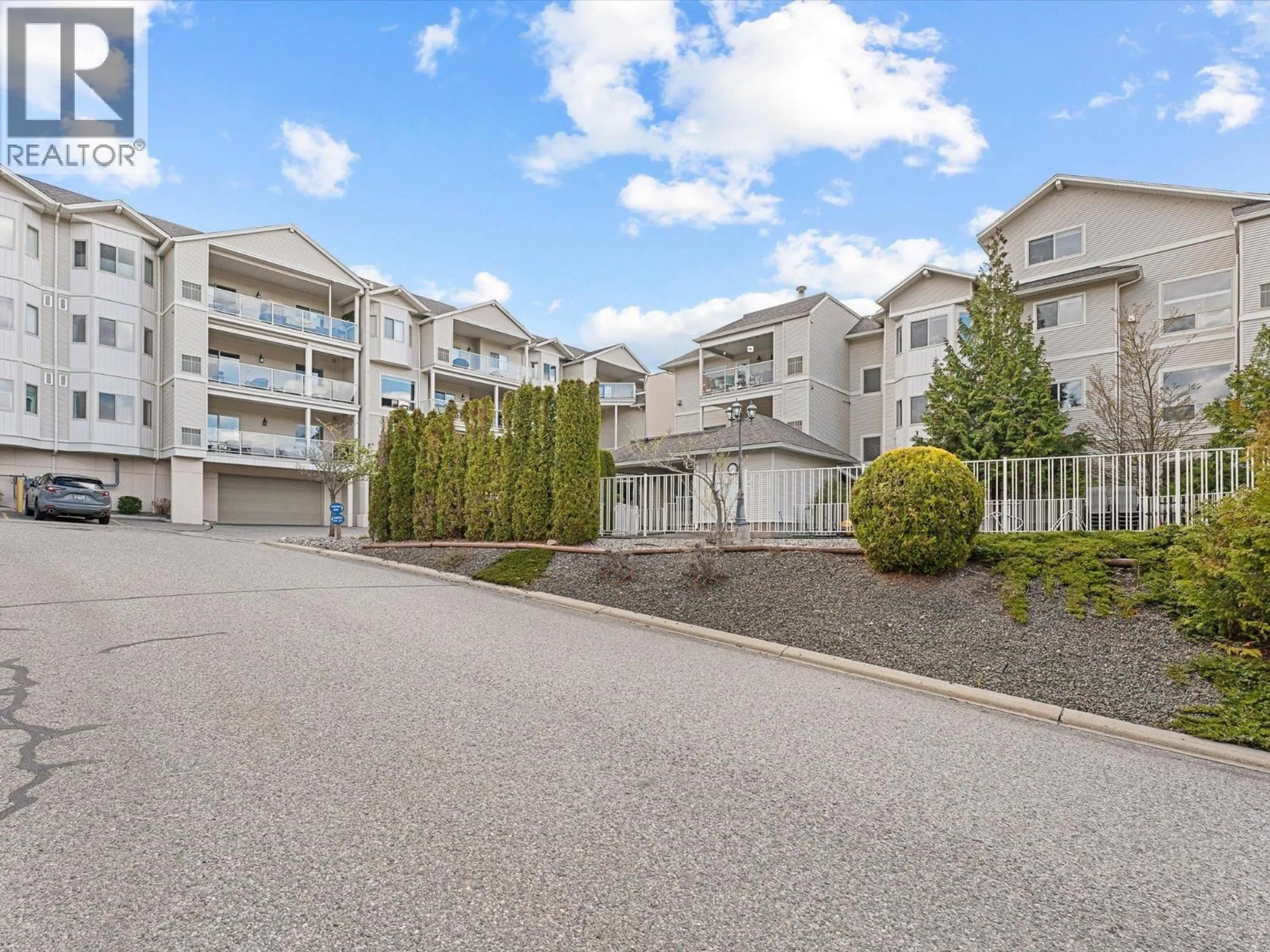 A pic from outside/outdoor area/front of a property/back of a property/a pic from drone, unknown for 107 - 2100 BOUCHERIE ROAD, Kelowna British Columbia V4T2X1