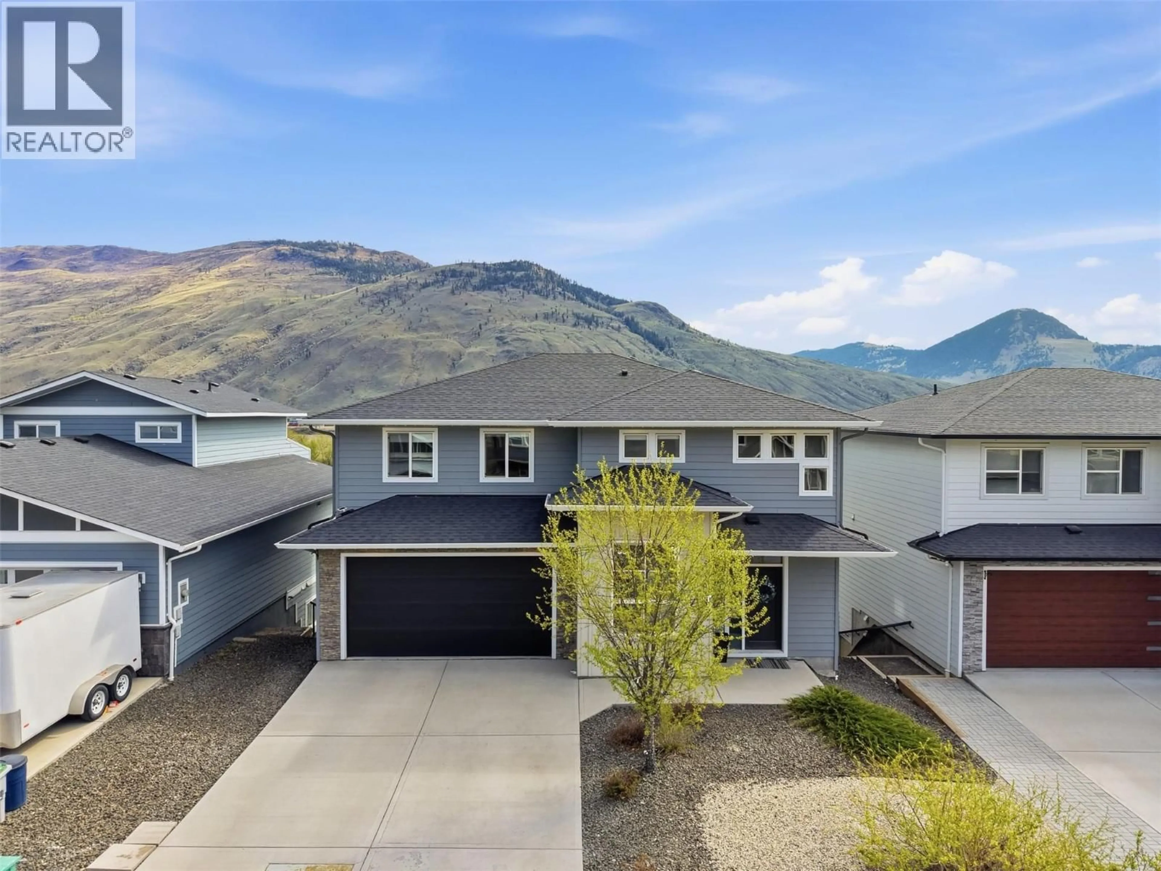 A pic from outside/outdoor area/front of a property/back of a property/a pic from drone, mountain view for 833 WOODRUSH DRIVE, Kamloops British Columbia V2B0E3