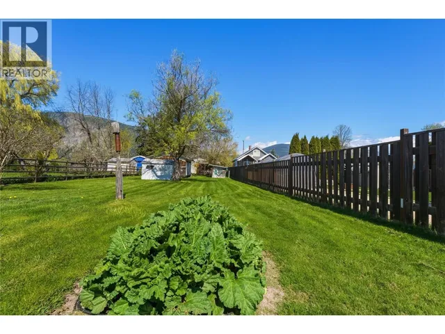 4760 CANOE BEACH DRIVE DRIVE NORTHEAST, Salmon Arm 4