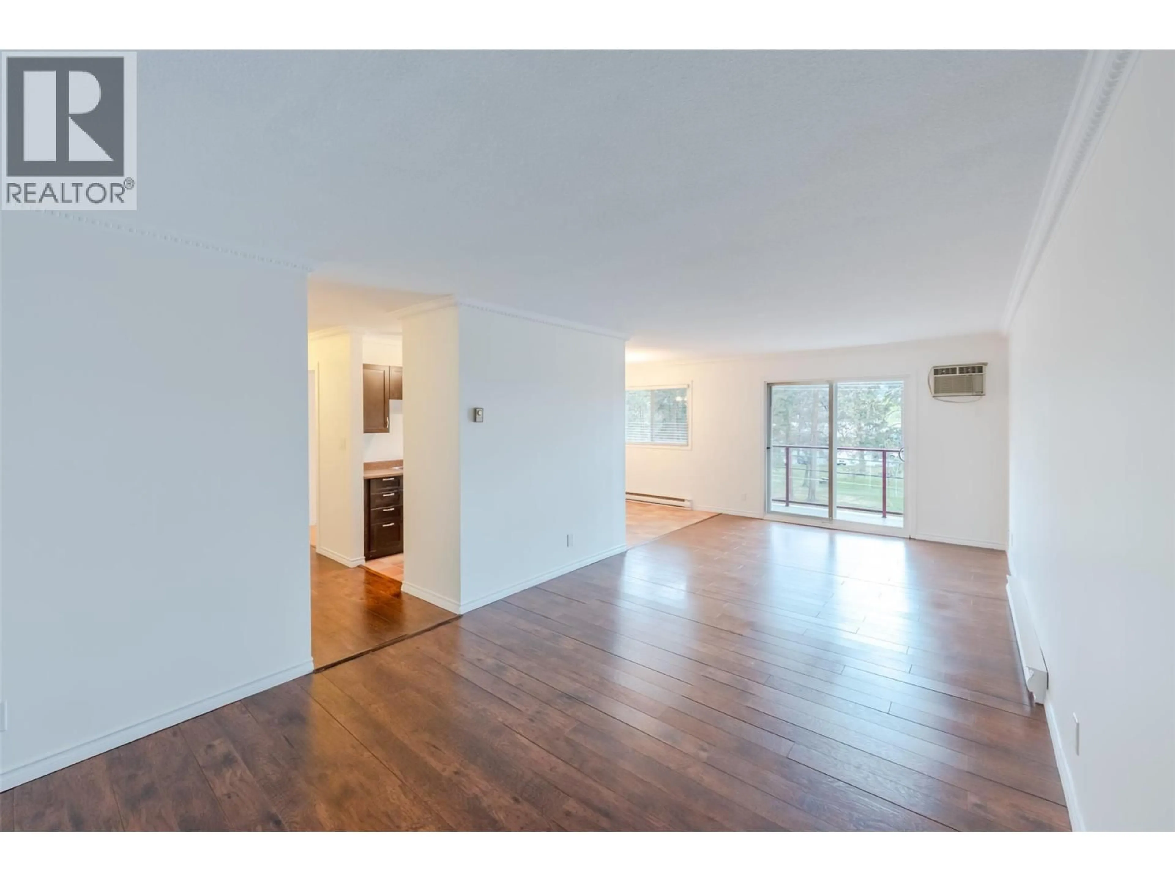 A pic of a room for 401 - 110 SKAHA PLACE, Penticton British Columbia V2A7L1