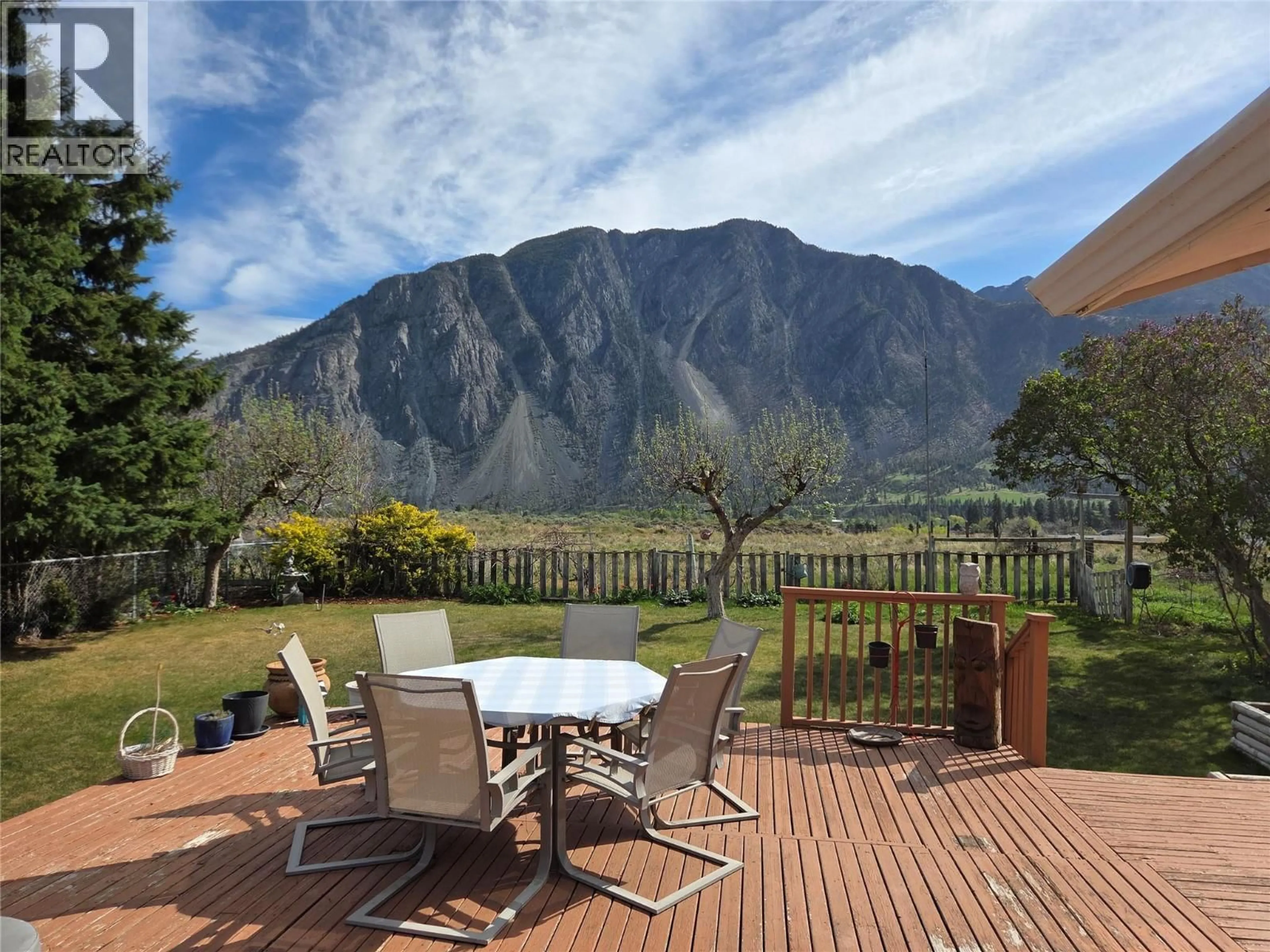 Patio, mountain view for 723 3RD AVENUE, Keremeos British Columbia V0X1N2