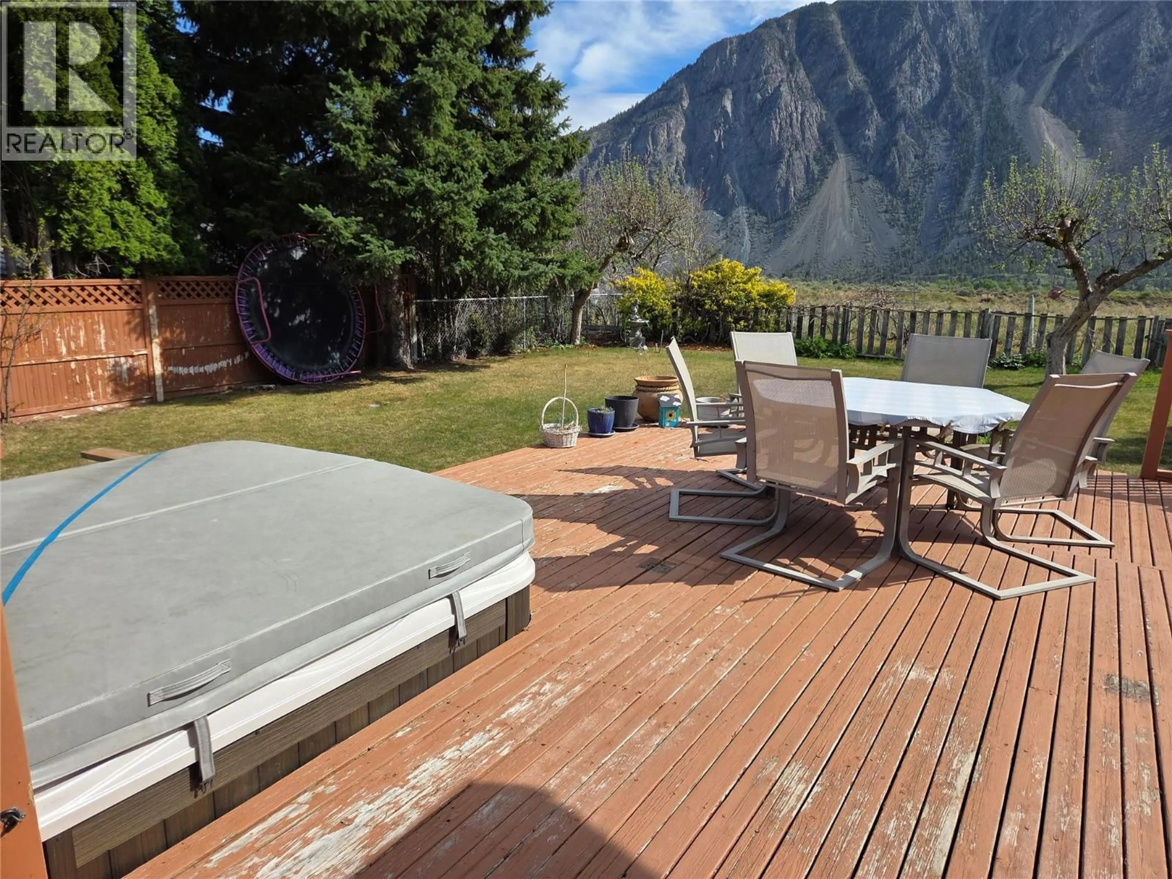 Patio, mountain view for 723 3RD AVENUE, Keremeos British Columbia V0X1N2