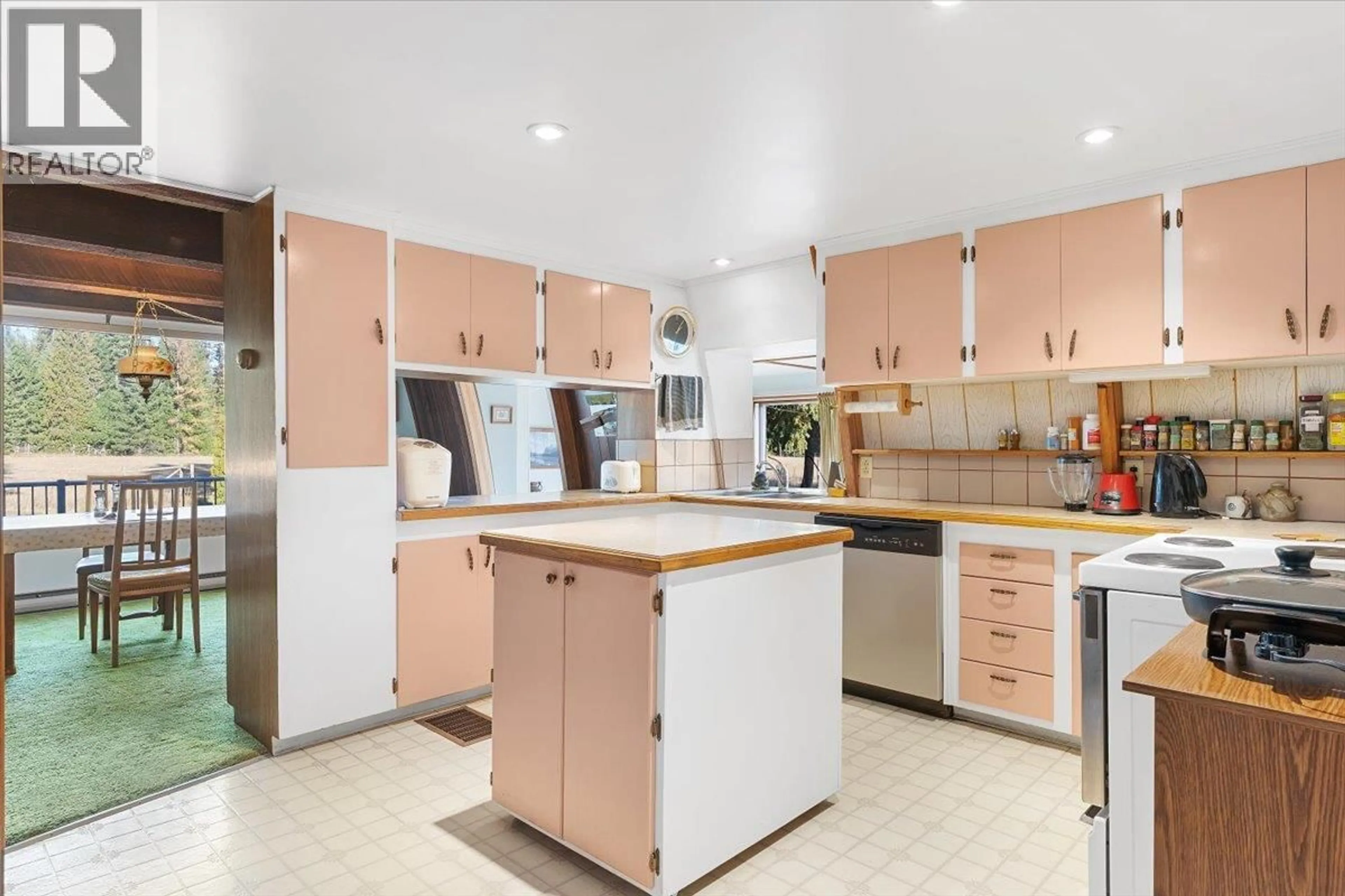 Open concept kitchen, unknown for 1215 TRINITY VALLEY ROAD, Lumby British Columbia V0E2G4
