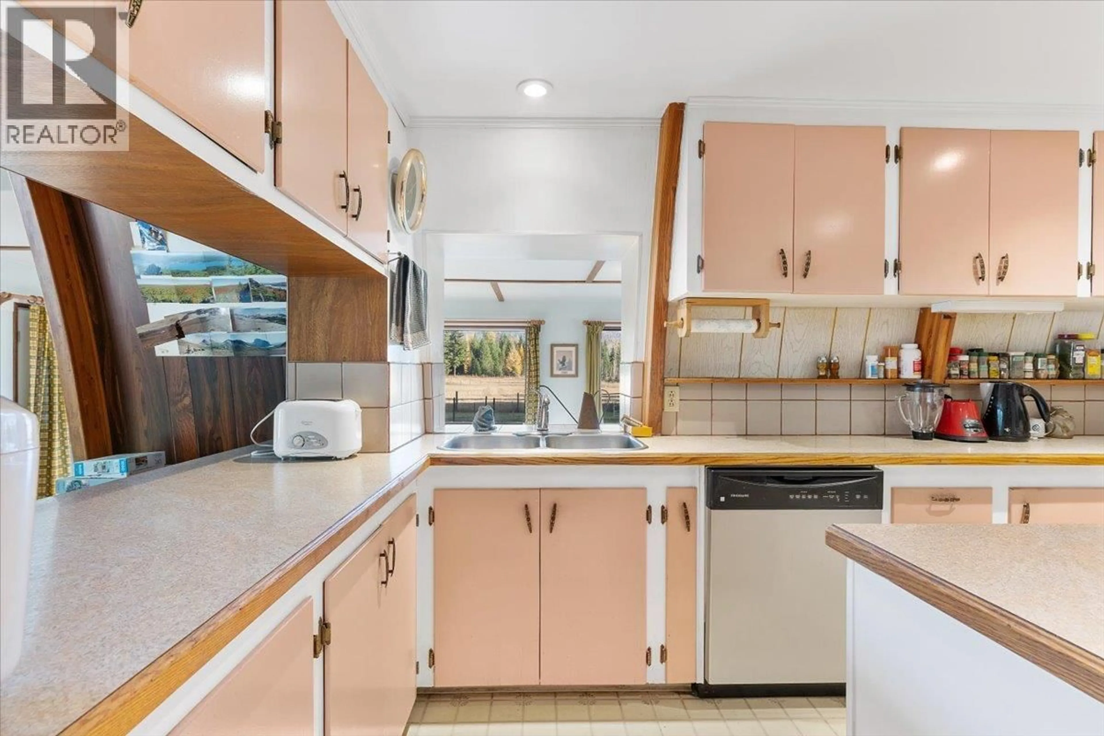 Standard kitchen, unknown for 1215 TRINITY VALLEY ROAD, Lumby British Columbia V0E2G4